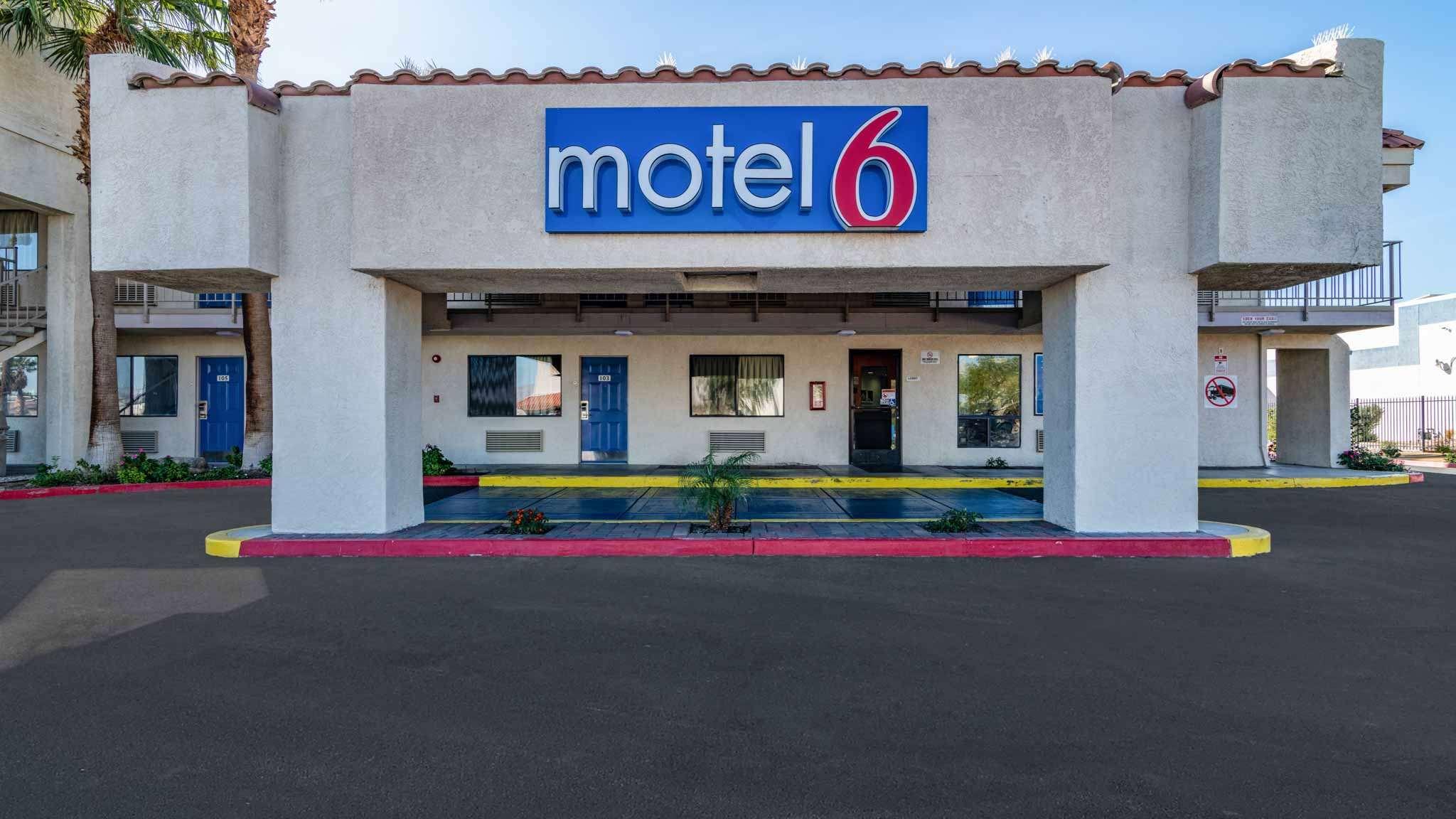 Motel 6 Thousand Palms — photo 4