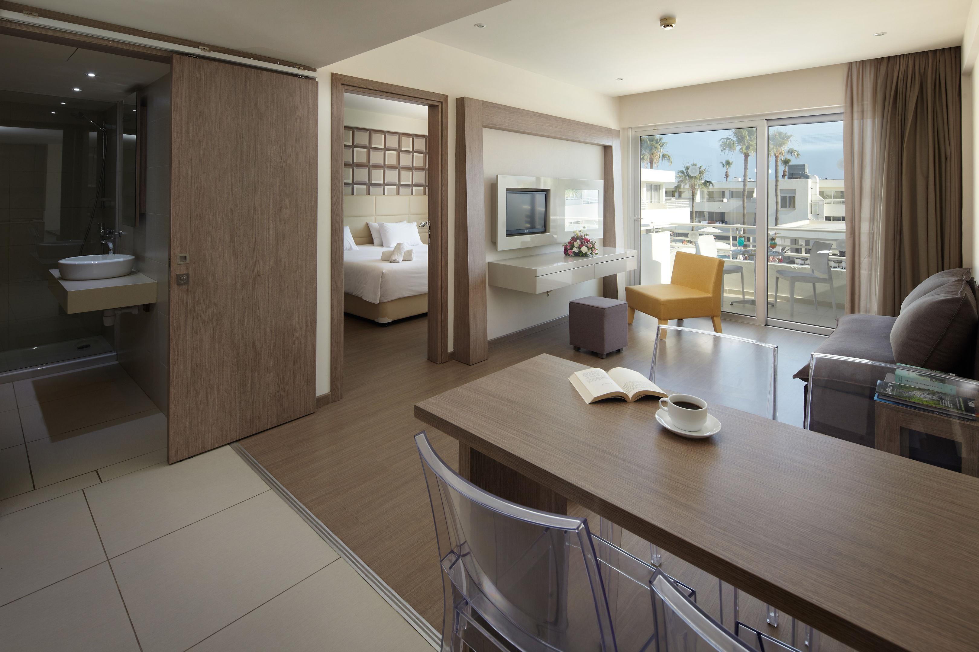 MelpoAntia Luxury Apartments & Suites — photo 4