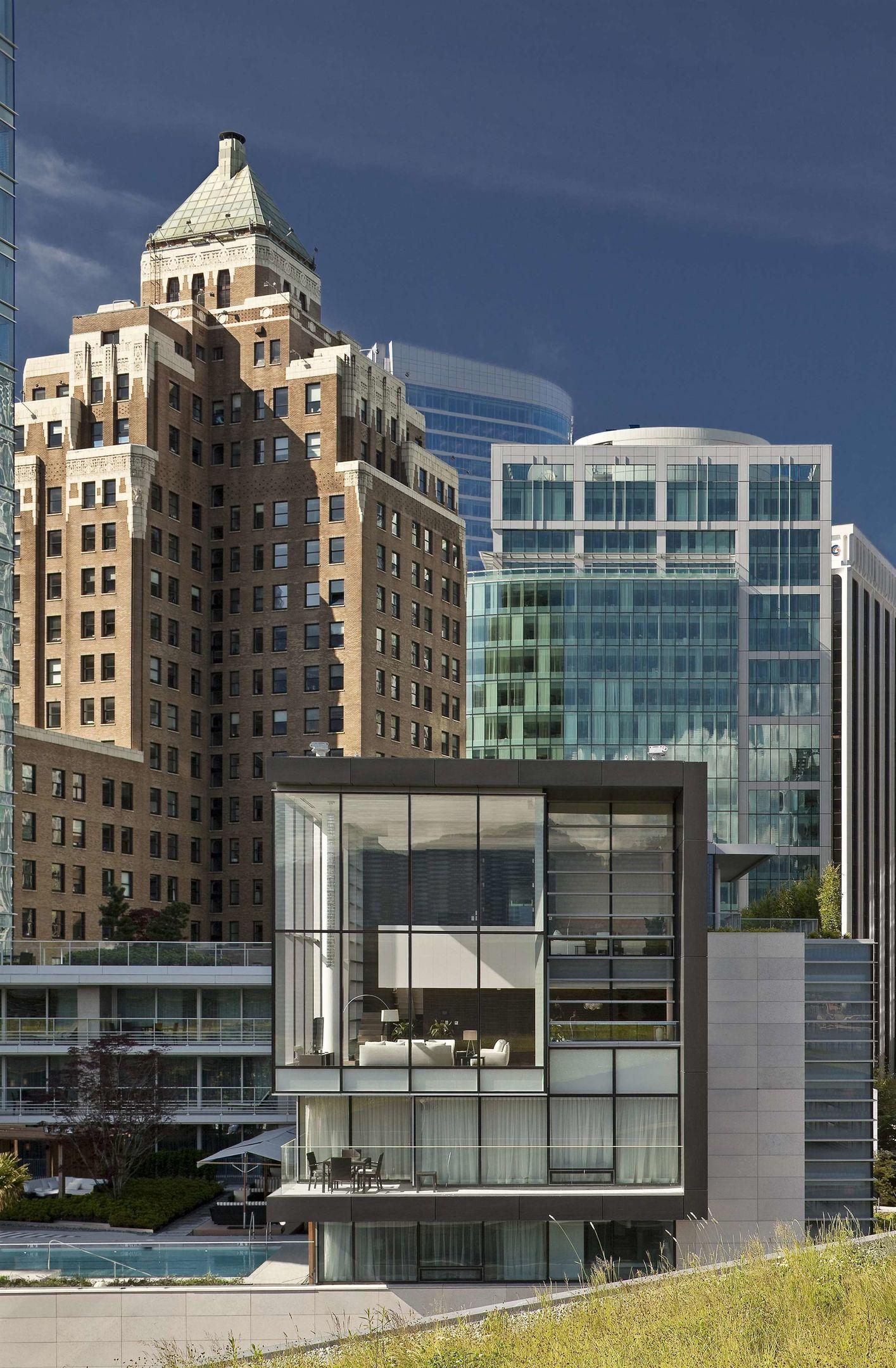 Fairmont Pacific Rim — photo 4