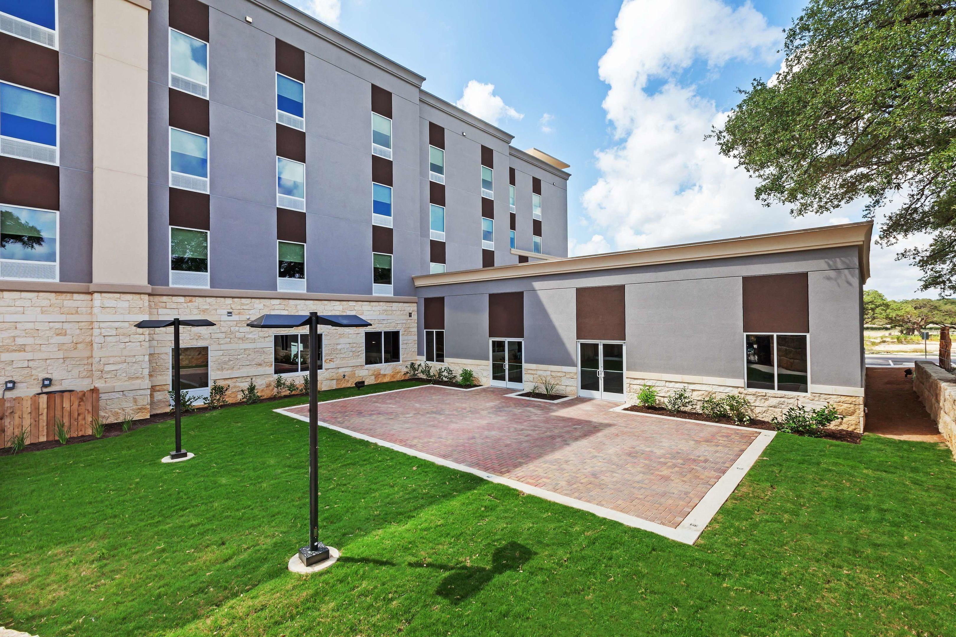 Hampton Inn Bulverde — photo 4