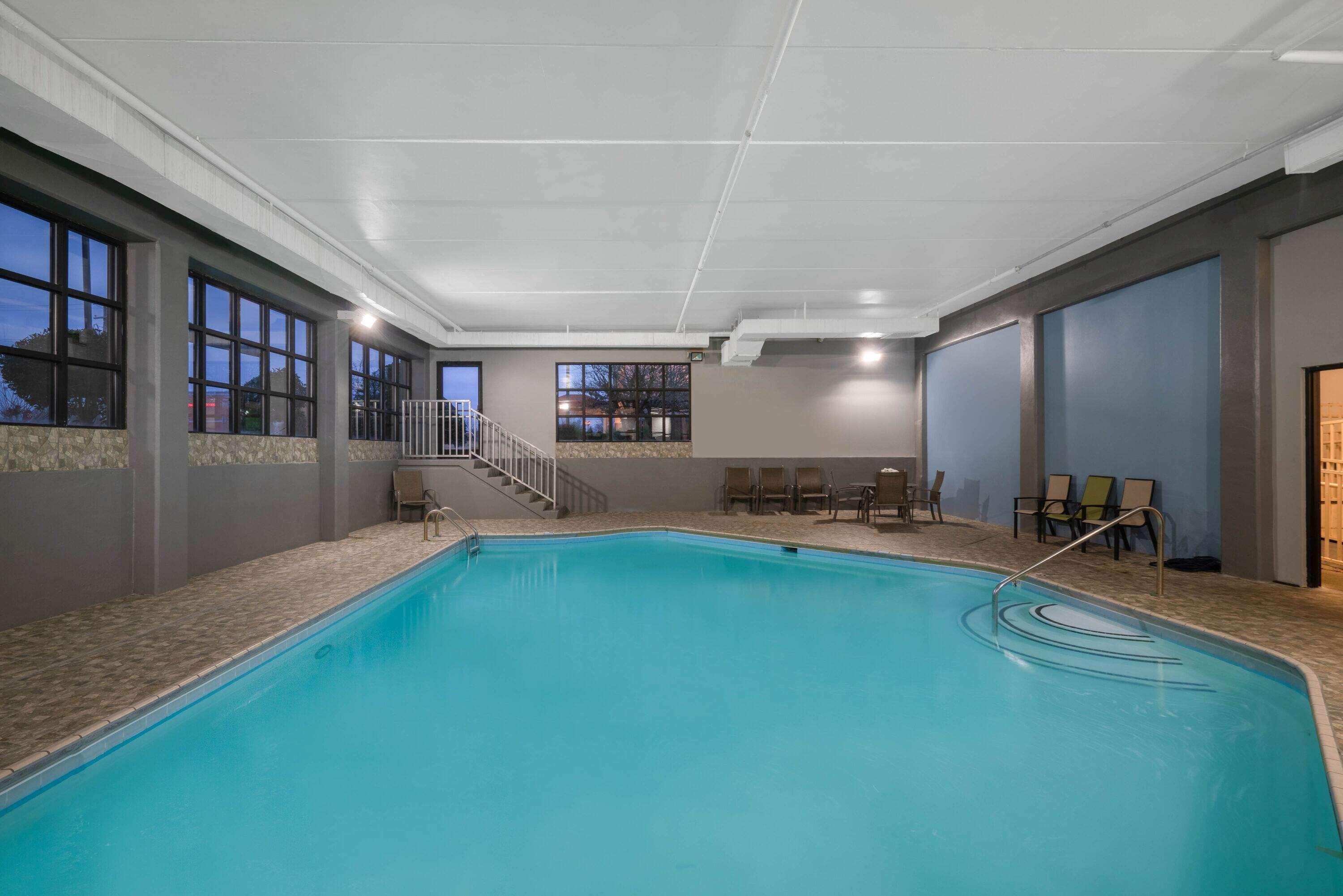 La Quinta Inn & Suites Knoxville East — photo 5