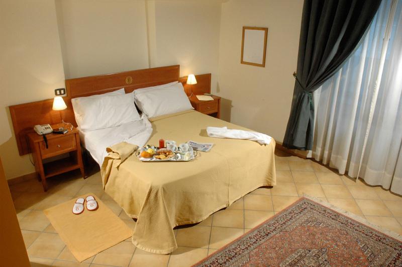 Caravaggio Hotel — photo 3