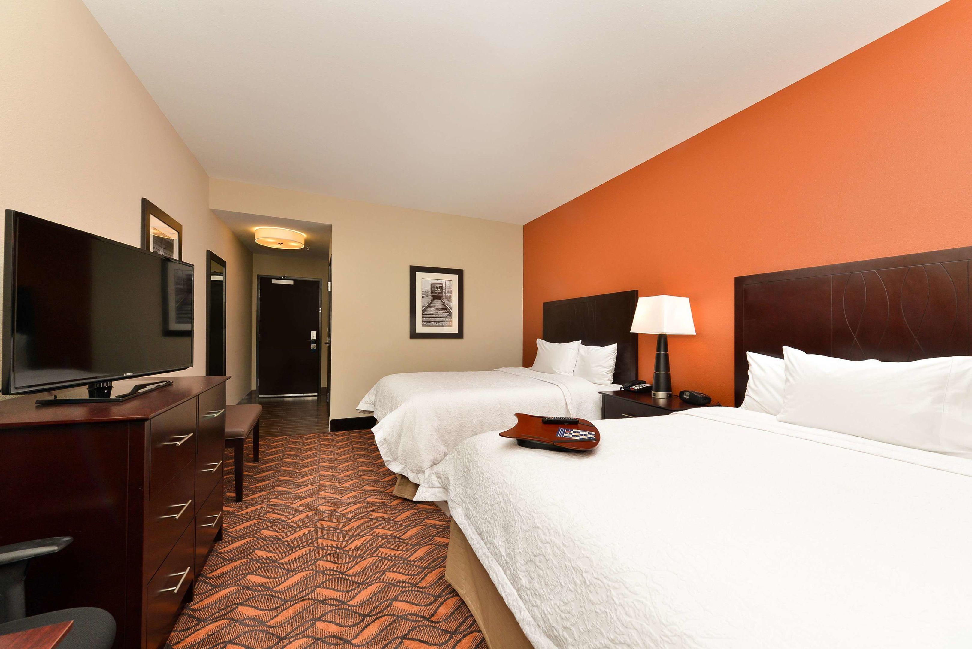 Hampton Inn & Suites Harvey — photo 5