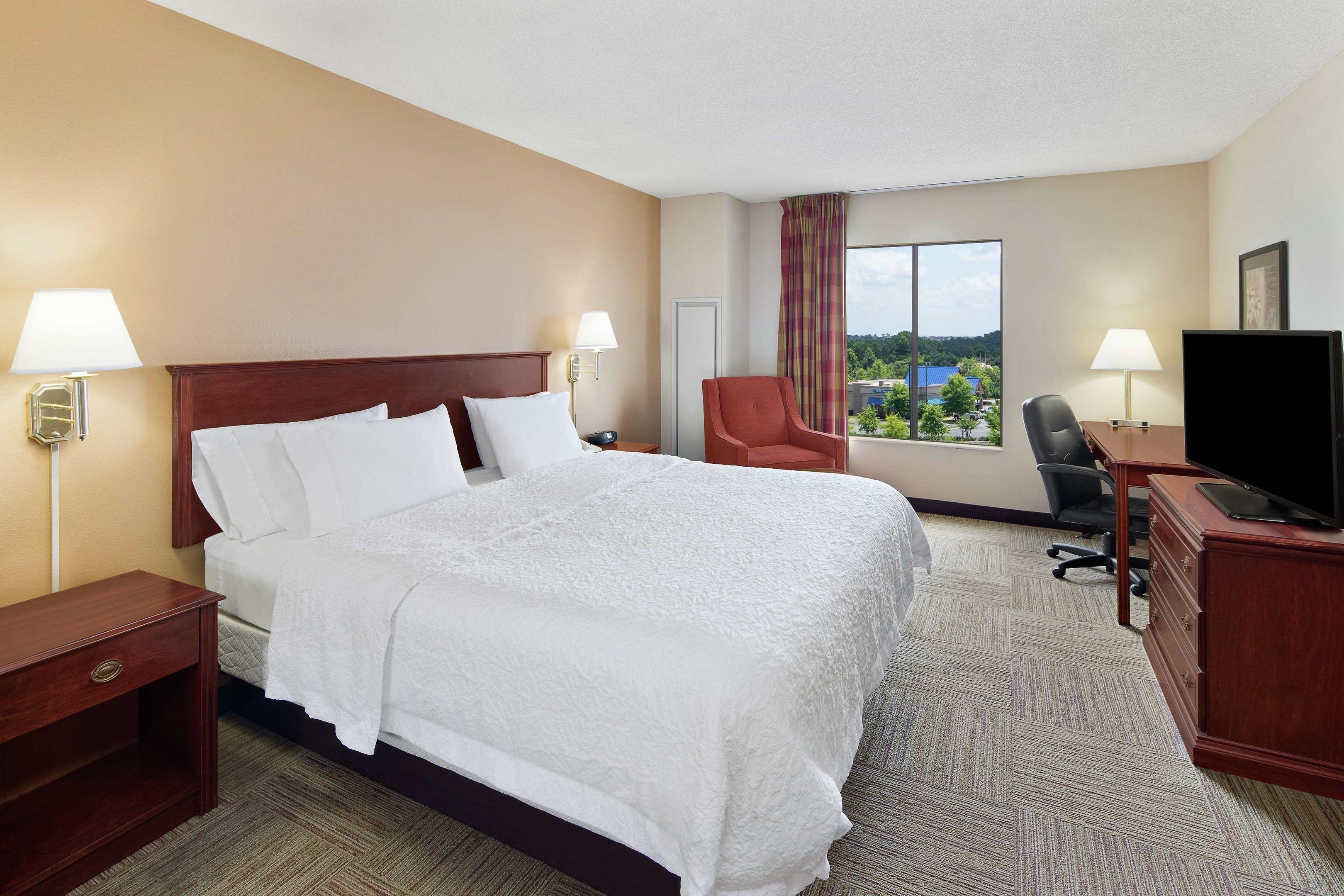Hampton Inn Columbus North — photo 5