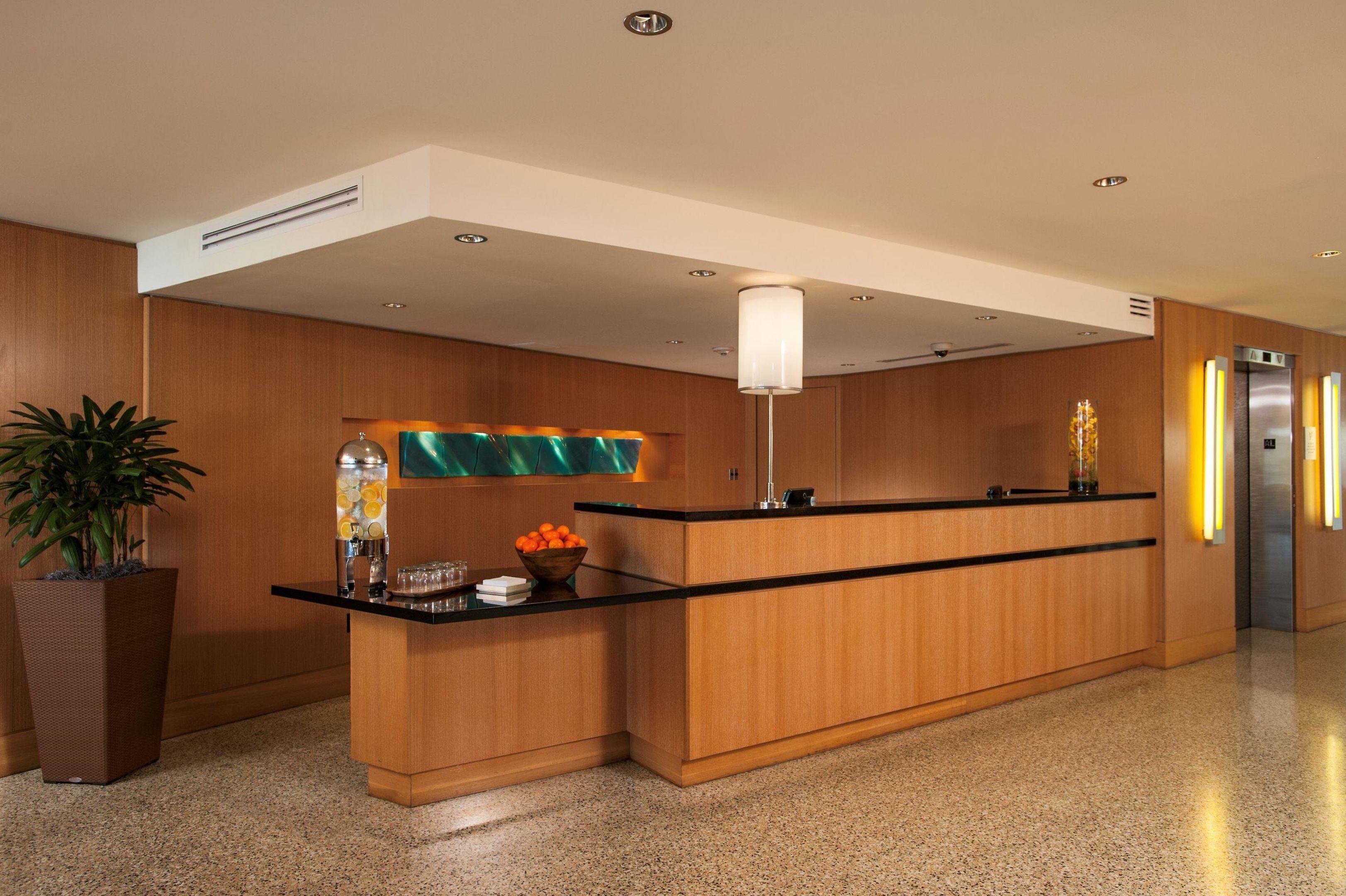 Edgewater Beach Hotel — photo 4