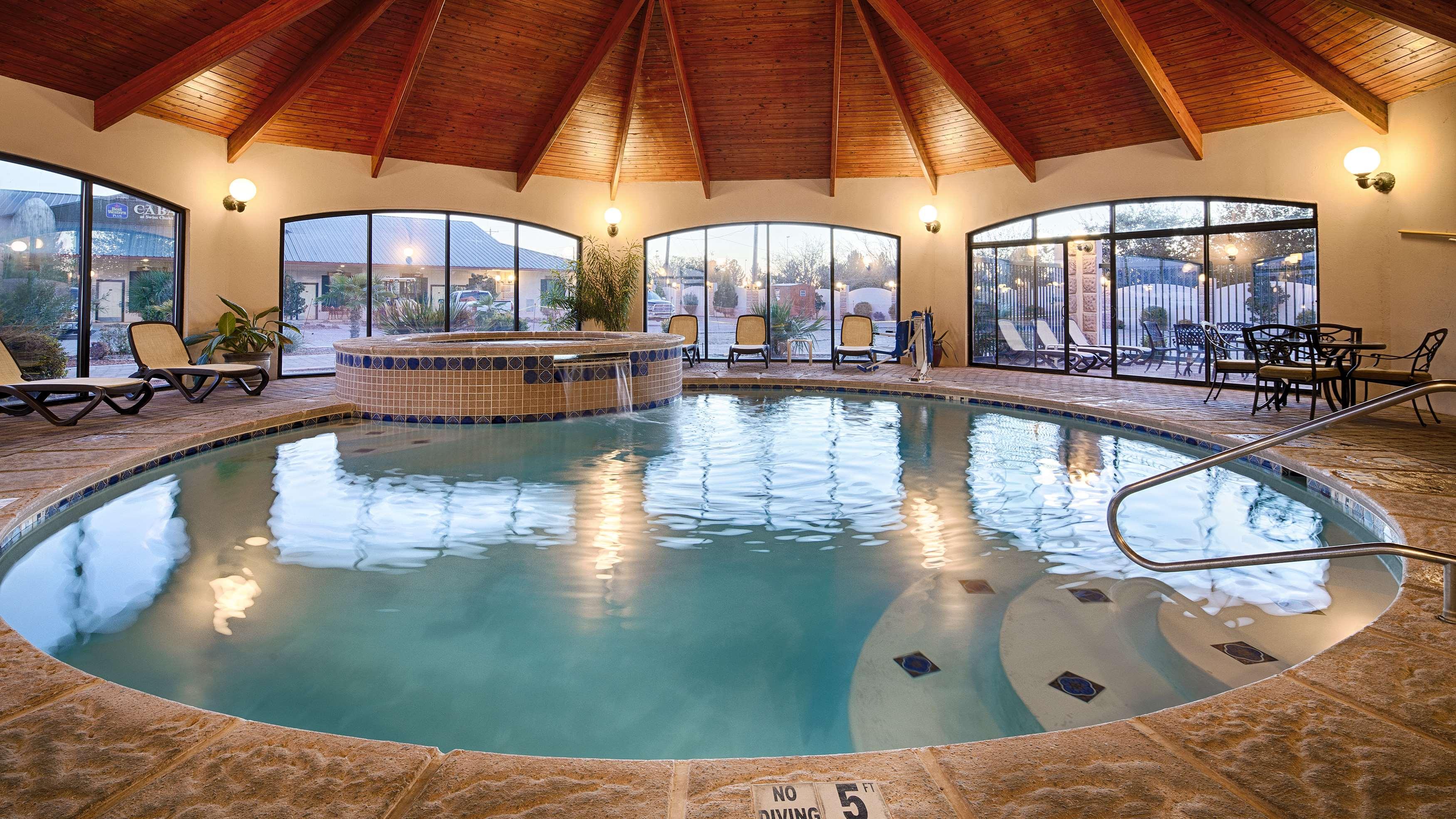 Best Western Plus Swiss Chalet Hotel & Suites — photo 5