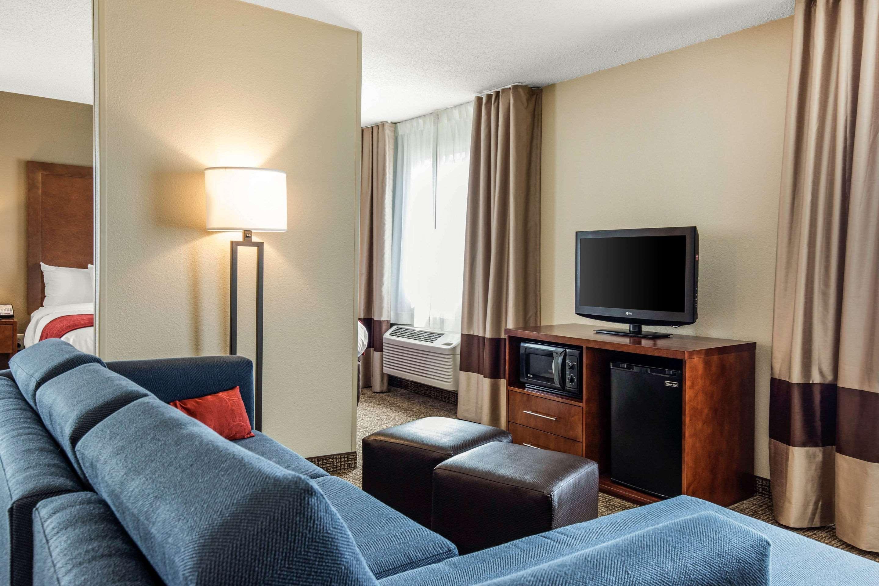 Comfort Inn La Porte — photo 5