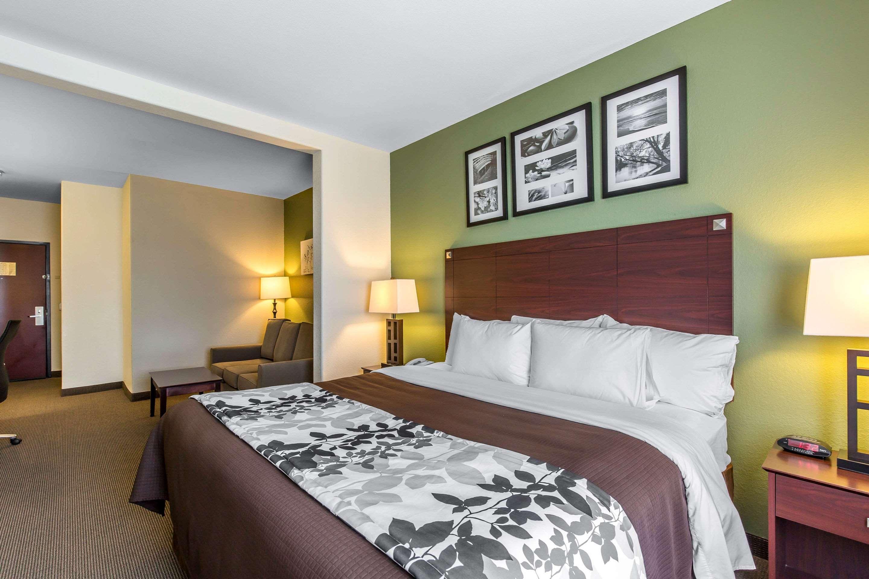Sleep Inn & Suites Intercontinental Airport East — photo 4