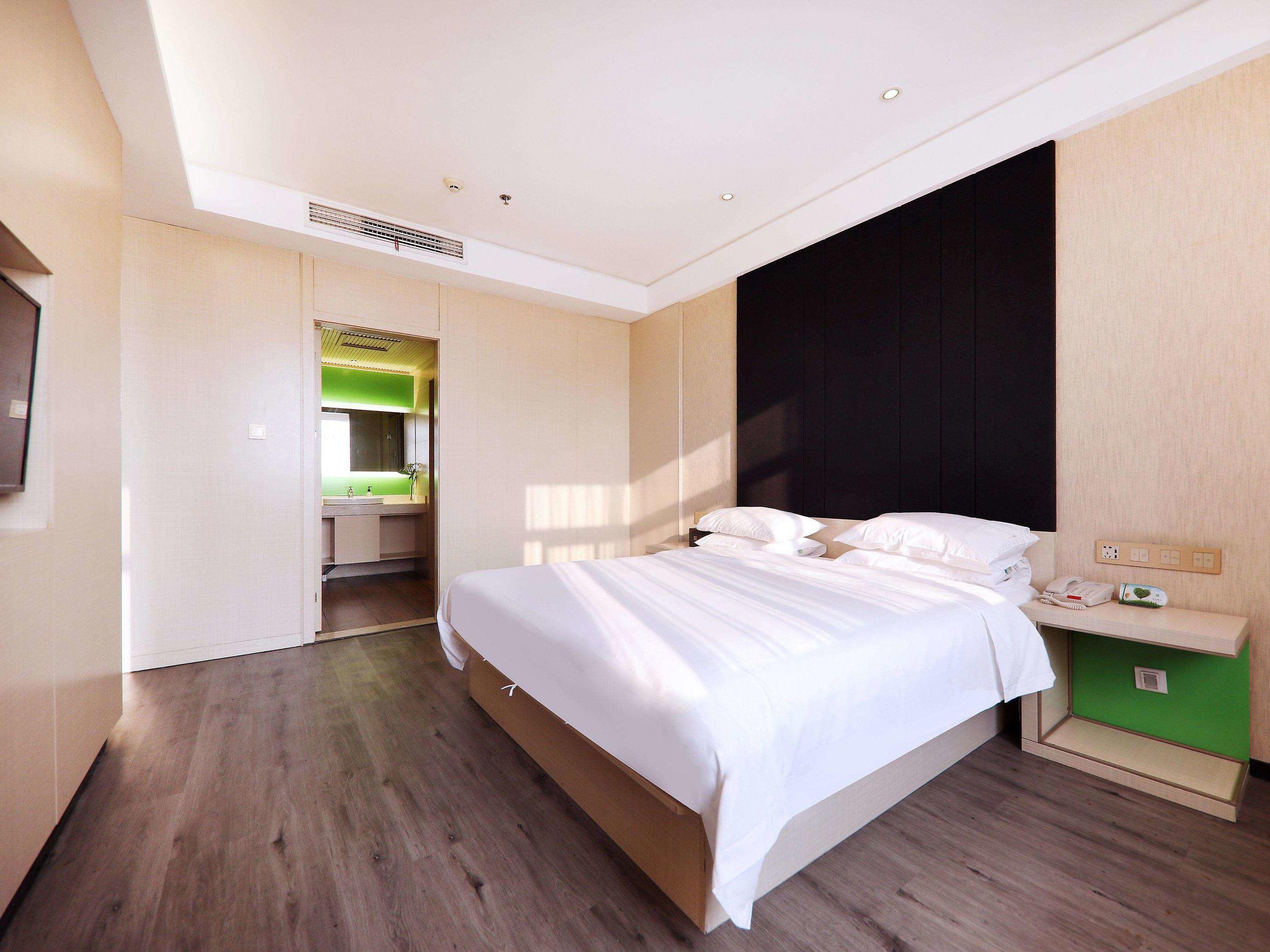 ibis Styles Yangzhou Gaoyou Bosideng Square Hotel — photo 4