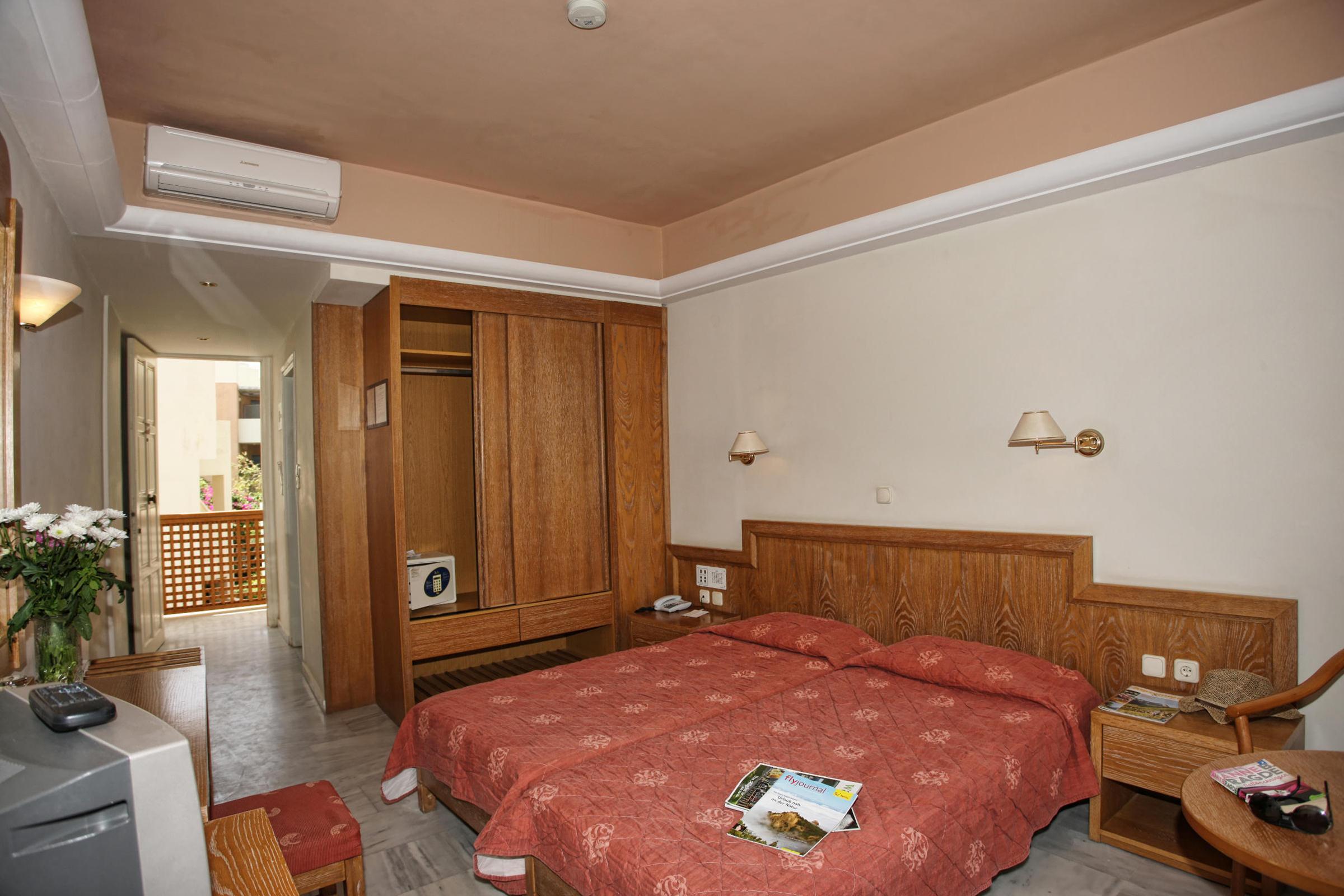 Anita Beach Hotel — photo 4