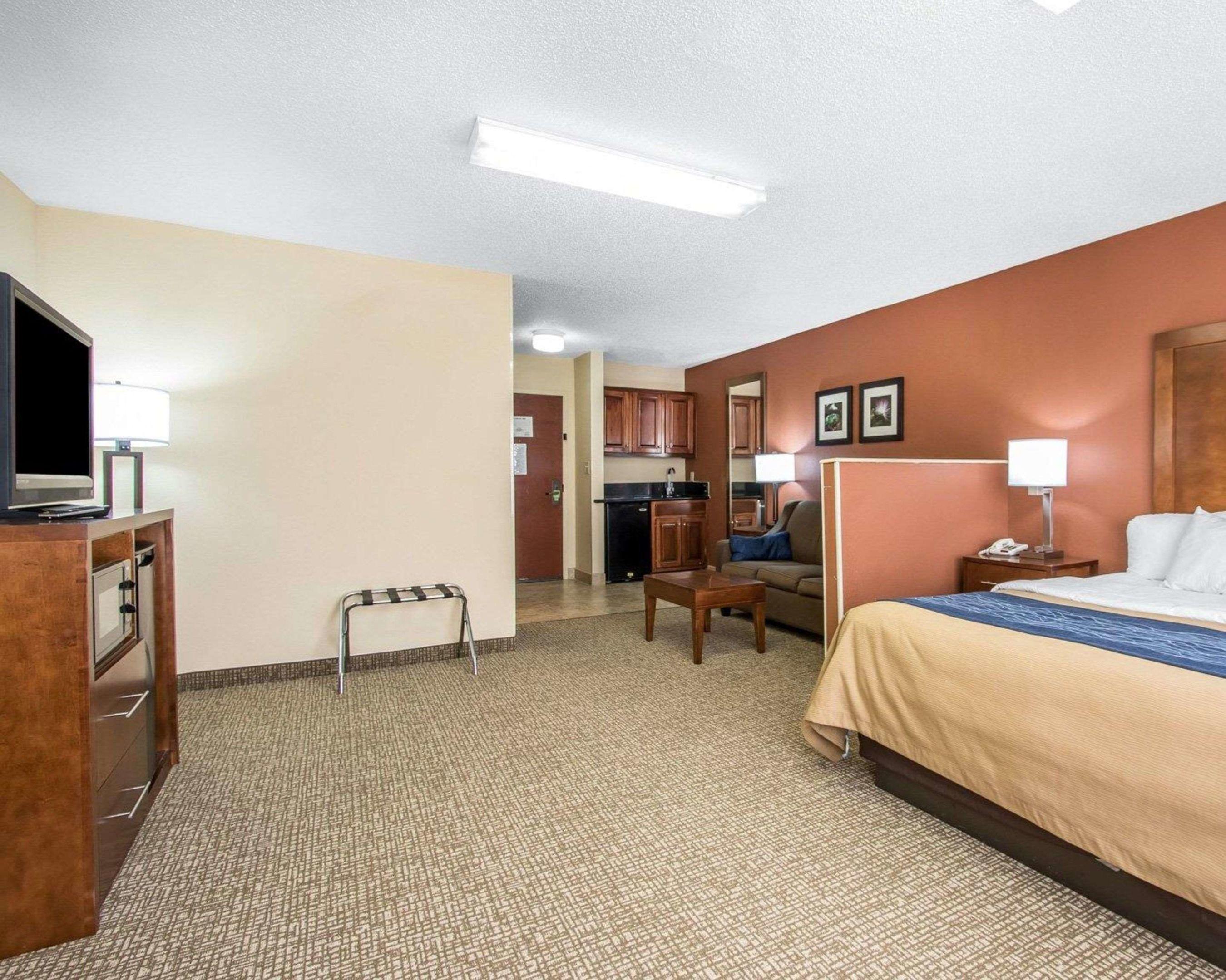 Comfort Inn Livingston — photo 5