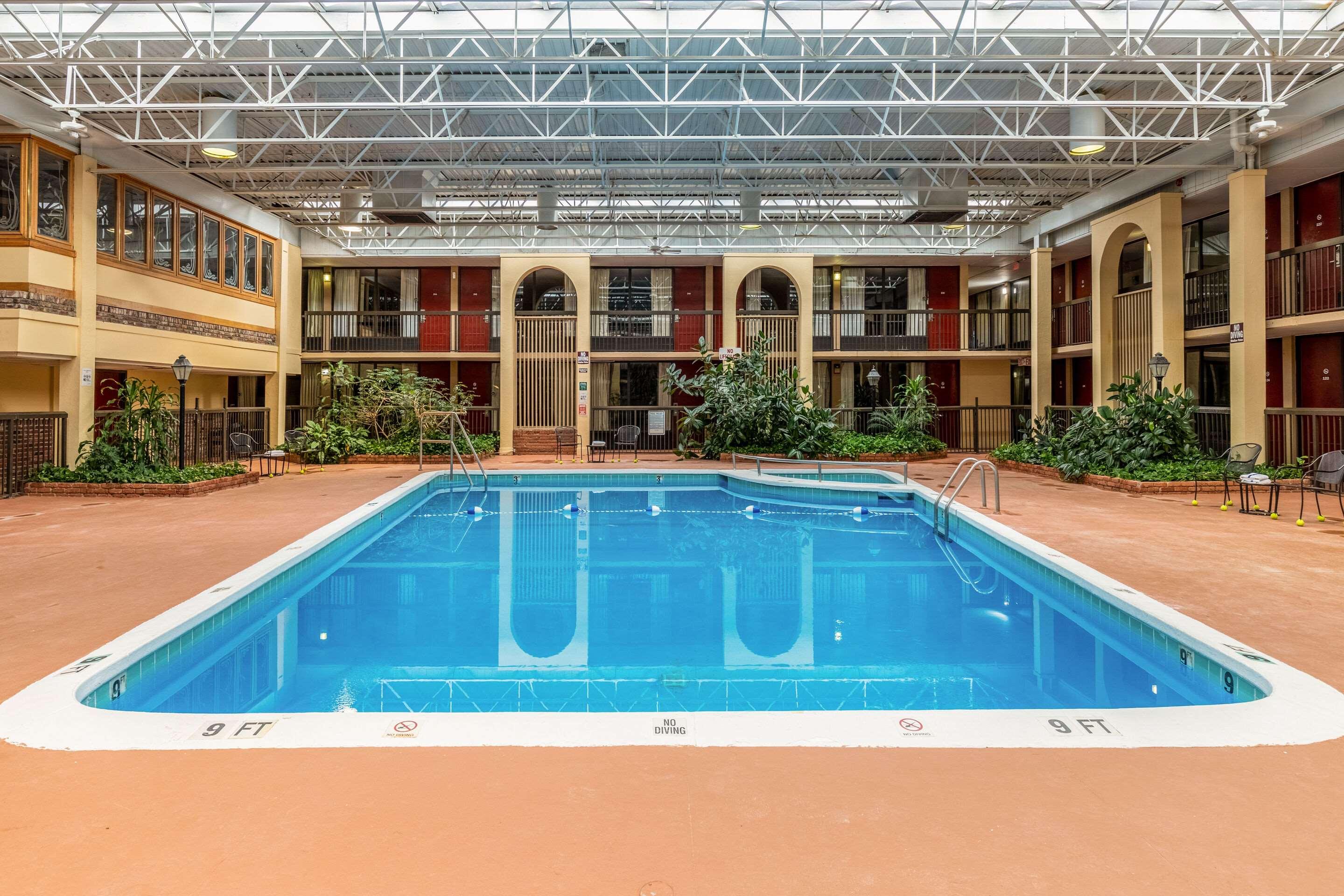 Quality Inn Newport — photo 4