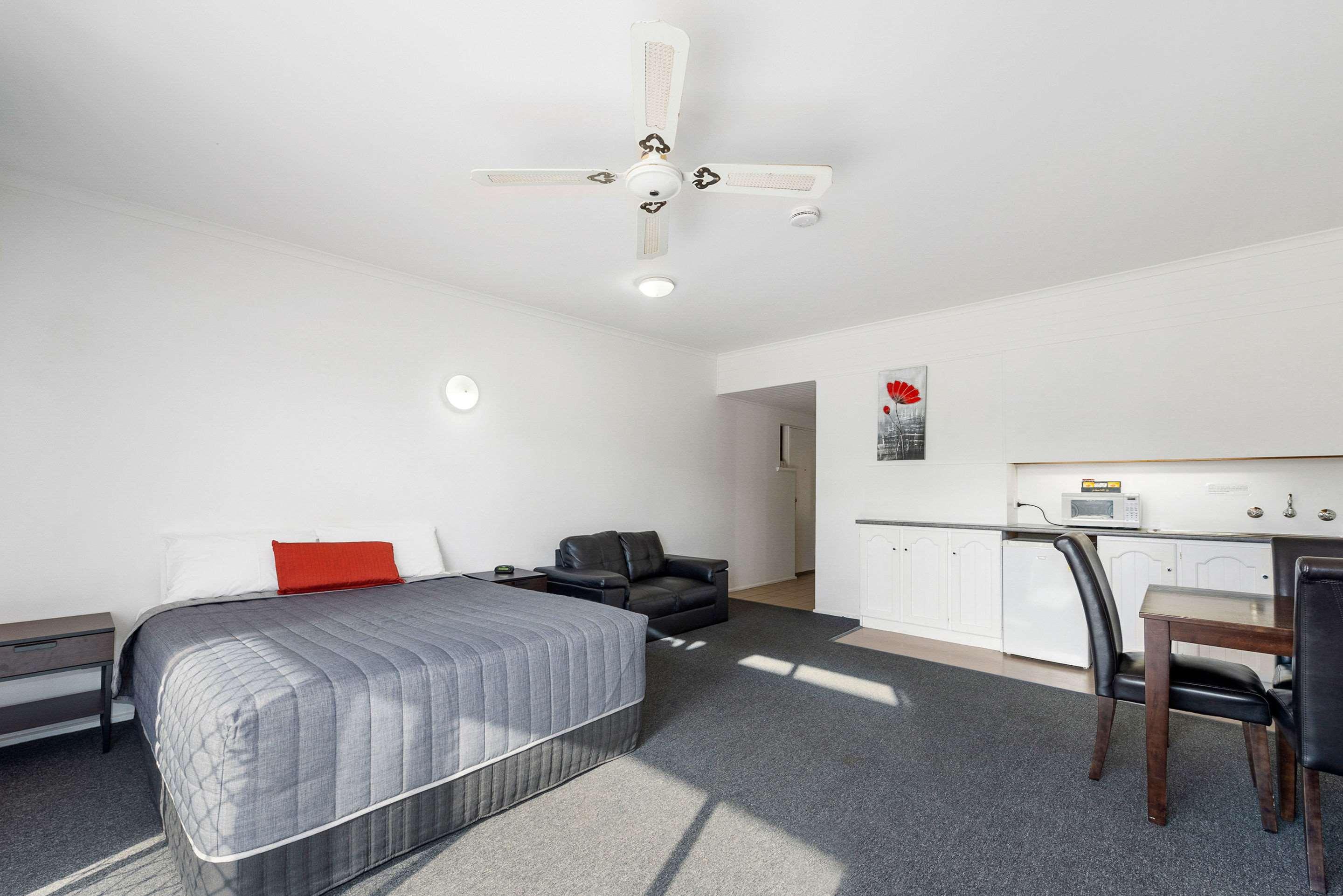 Comfort Inn & Suites Riverland — photo 4