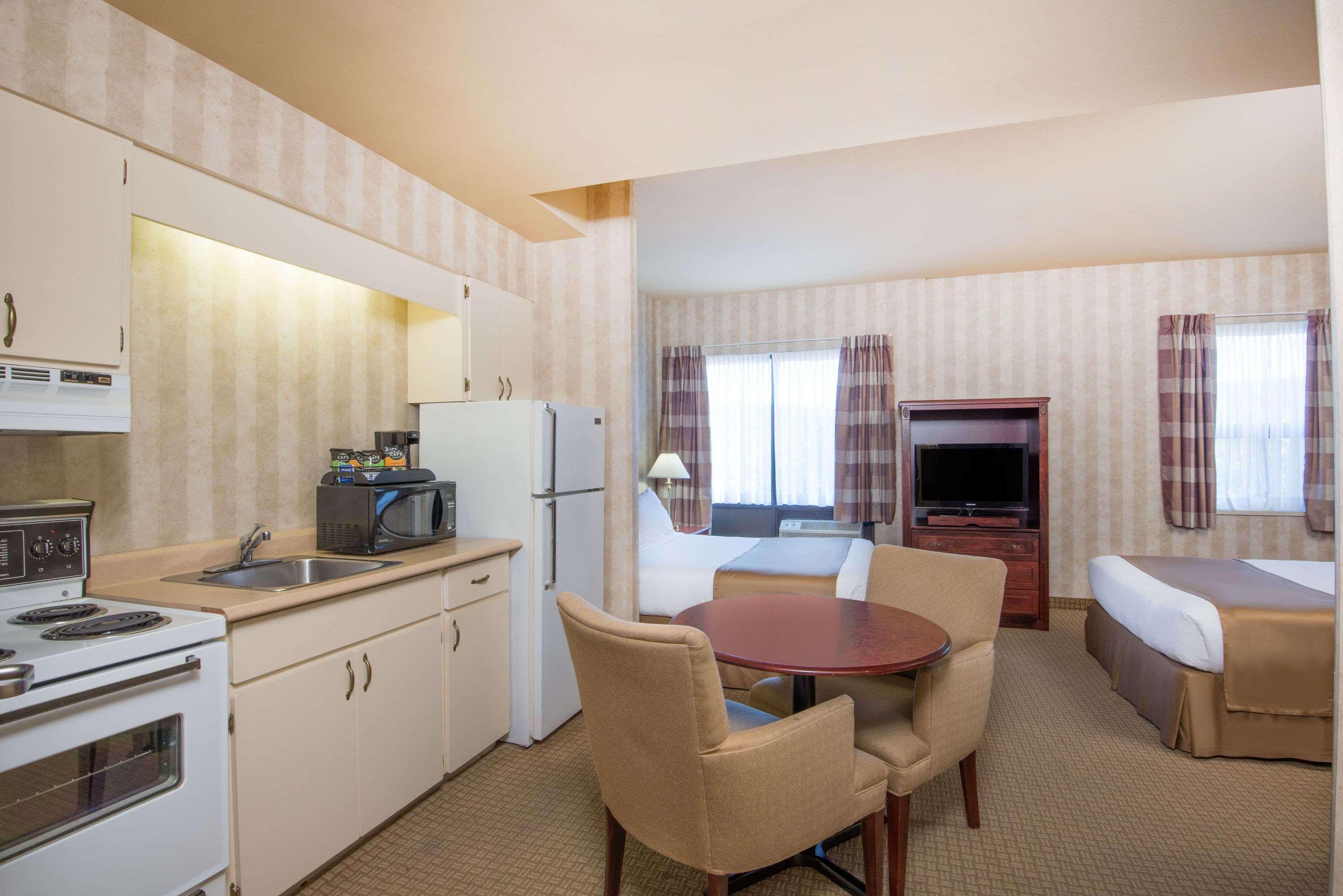 Ramada St. John's — photo 4
