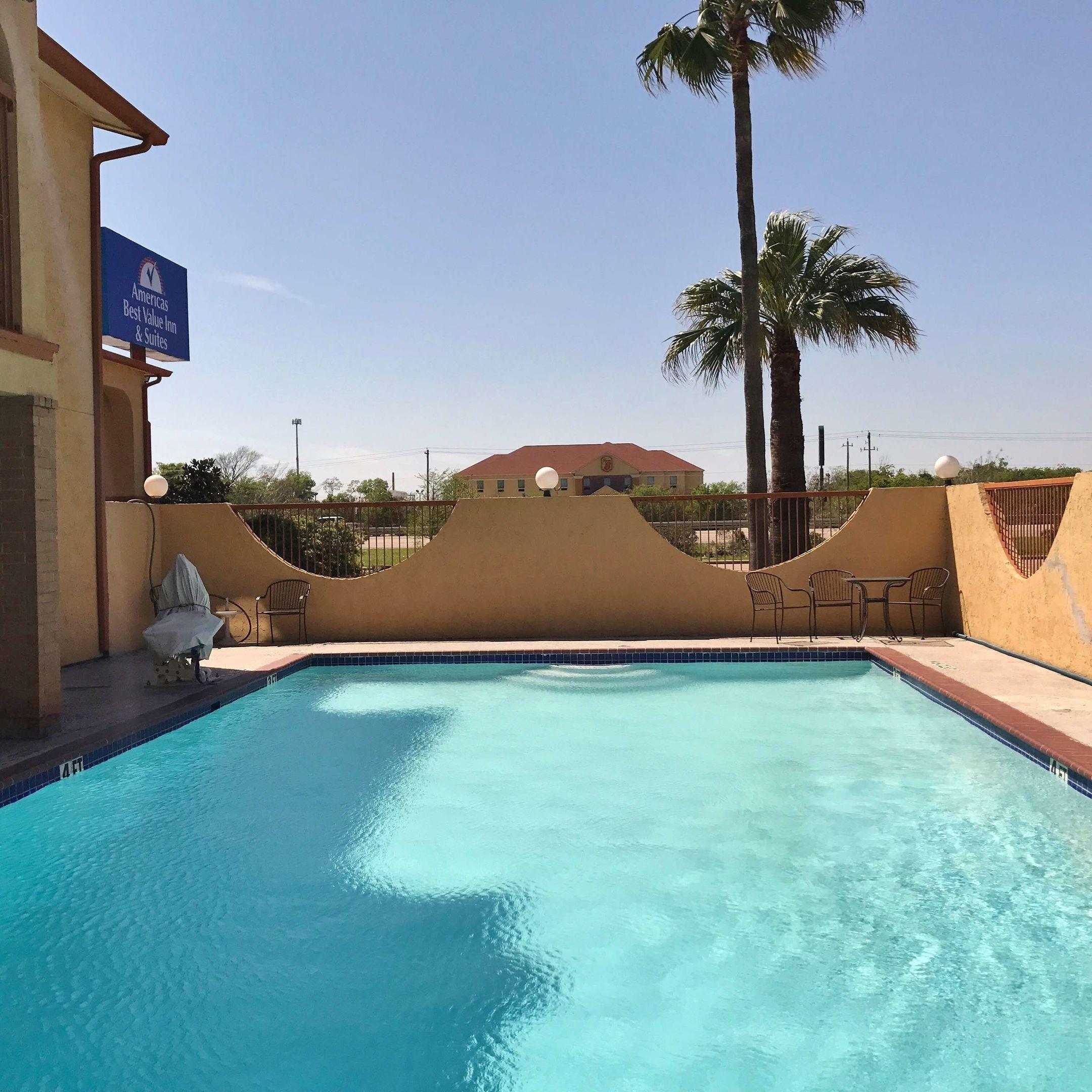 Americas Best Value Inn & Suites La Porte-Houston — photo 4
