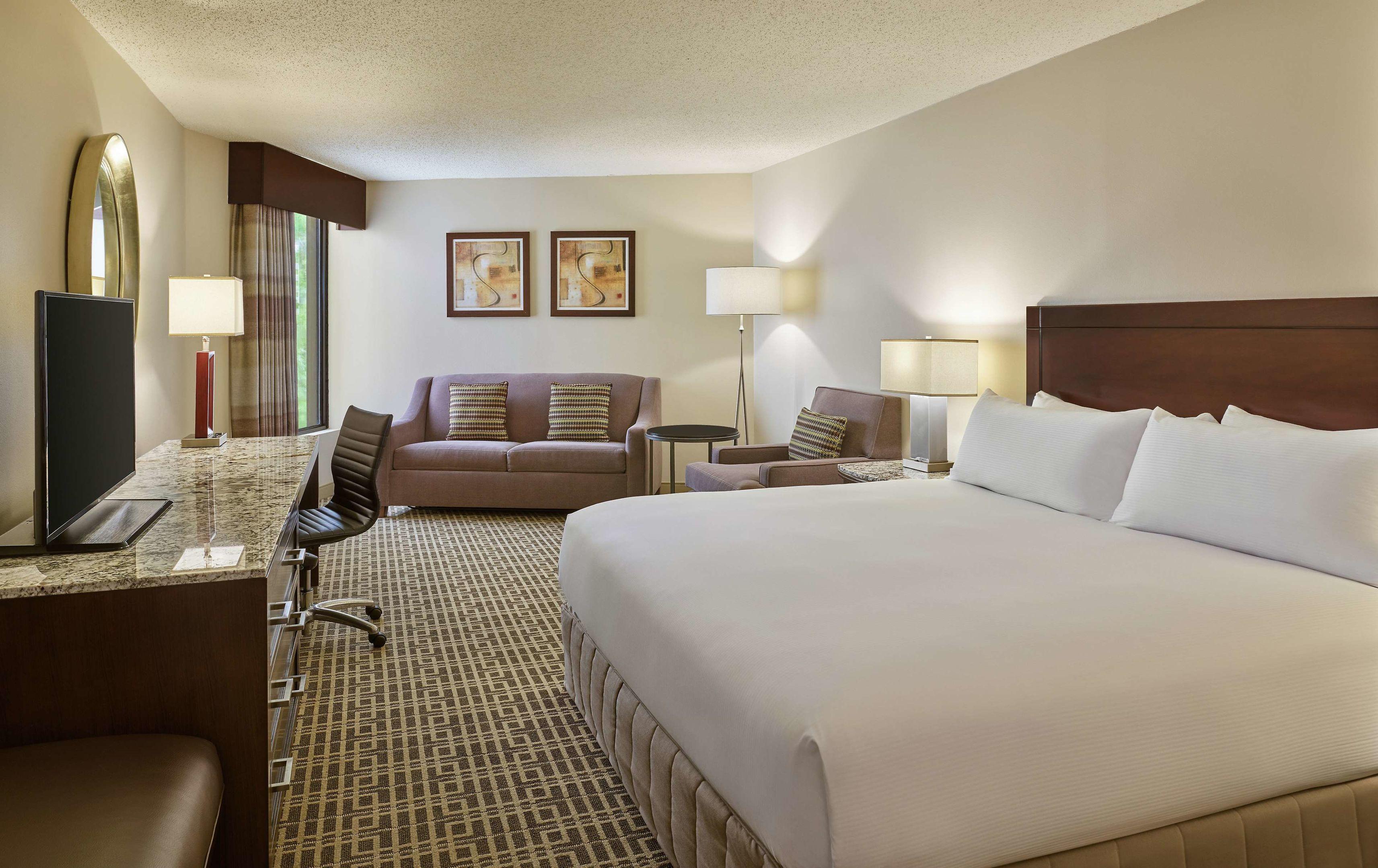 Doubletree Intercontinental Airport — photo 5