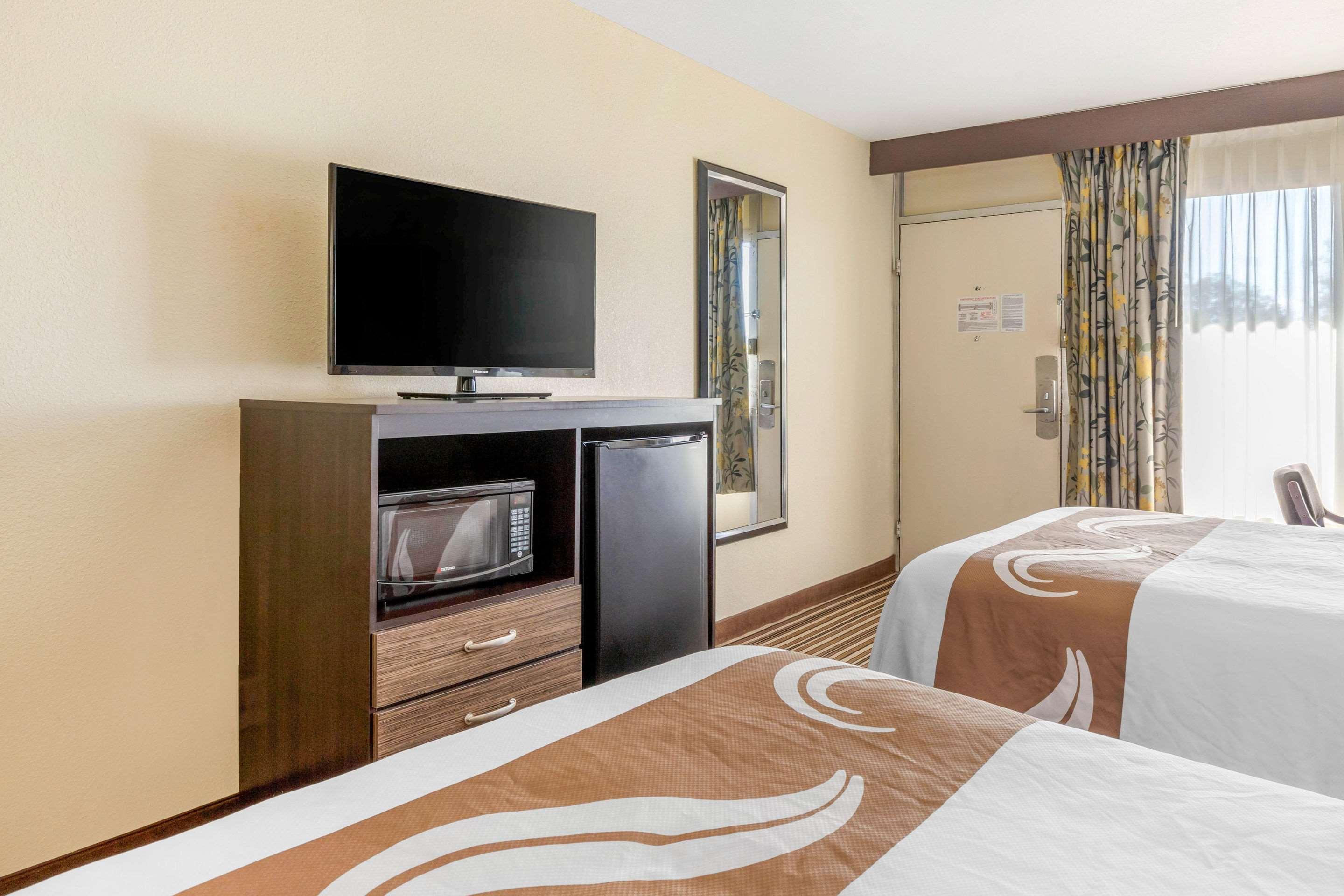 Quality Inn & Suites Airport Charlotte — photo 4