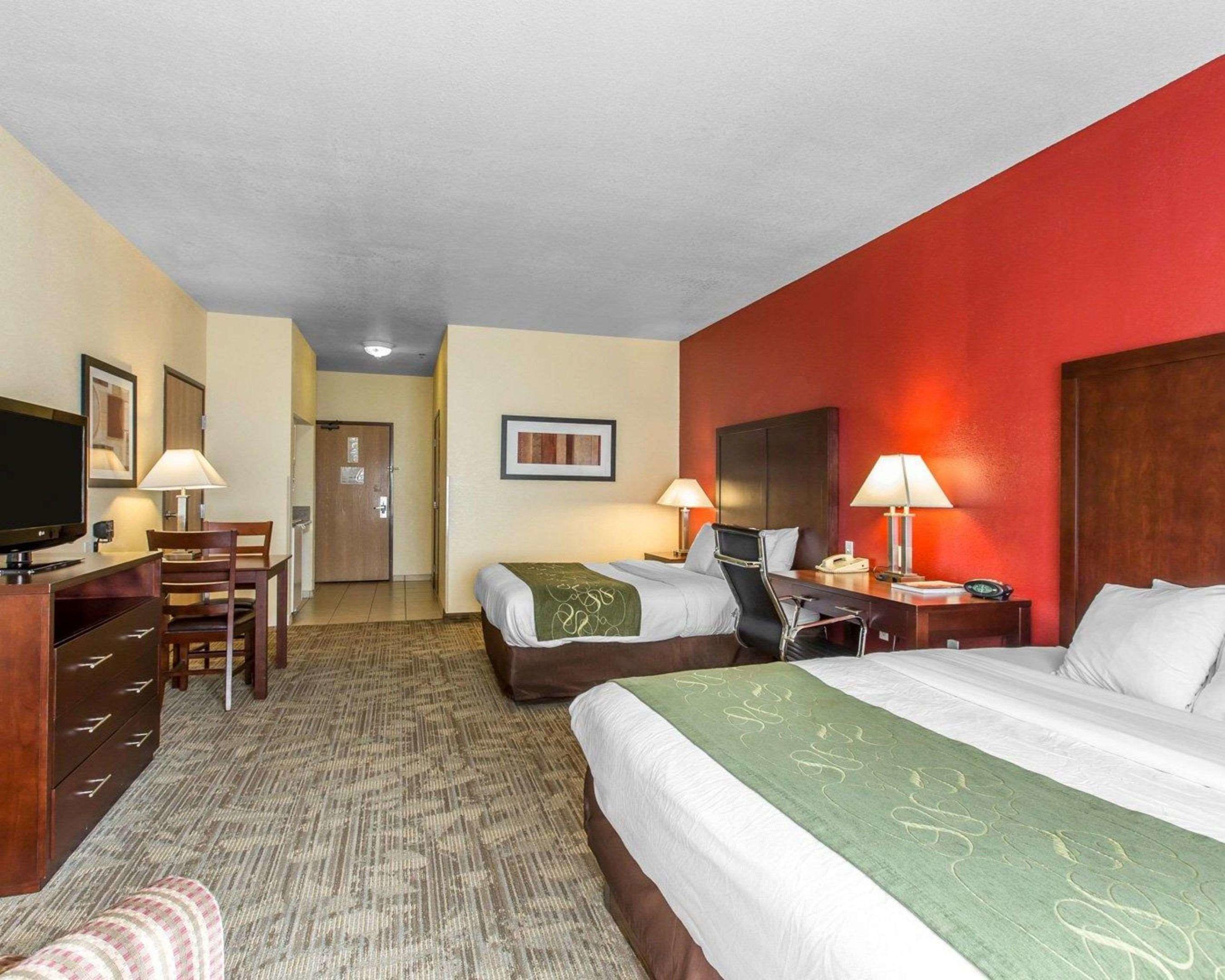Comfort Suites Palm Desert I-10 — photo 5
