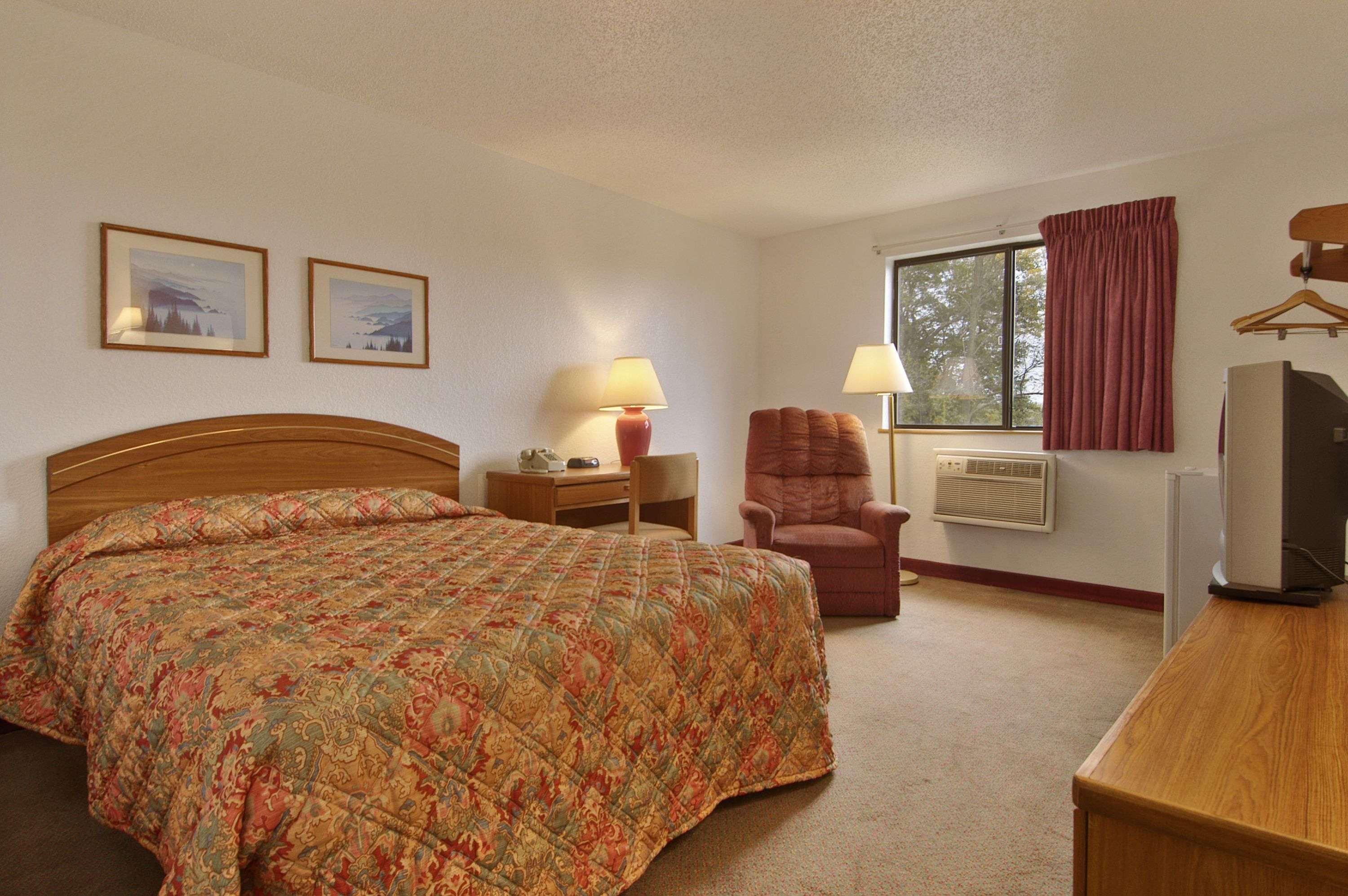 Super 8 by Wyndham New Castle — photo 4
