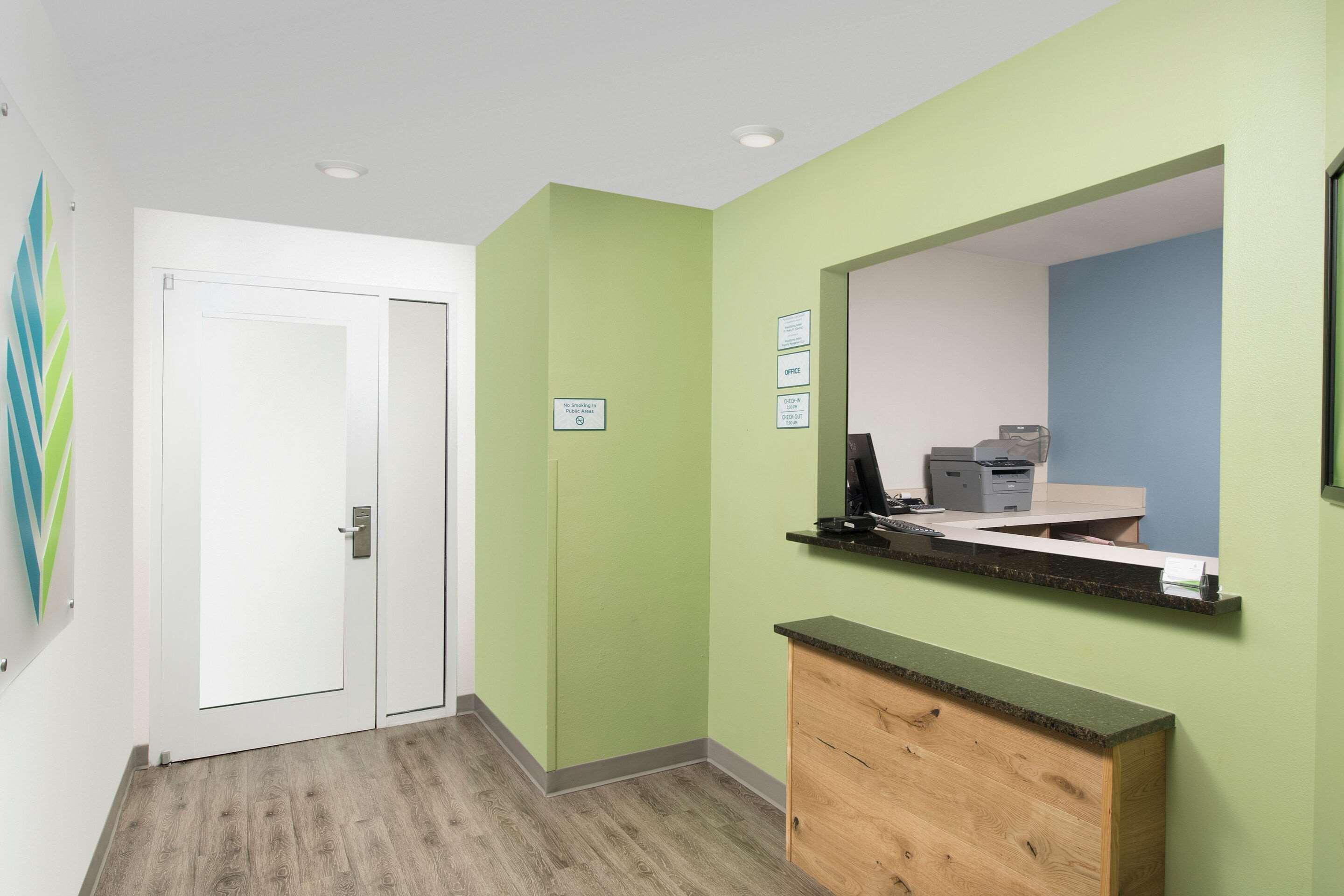 WoodSpring Suites San Antonio South — photo 5