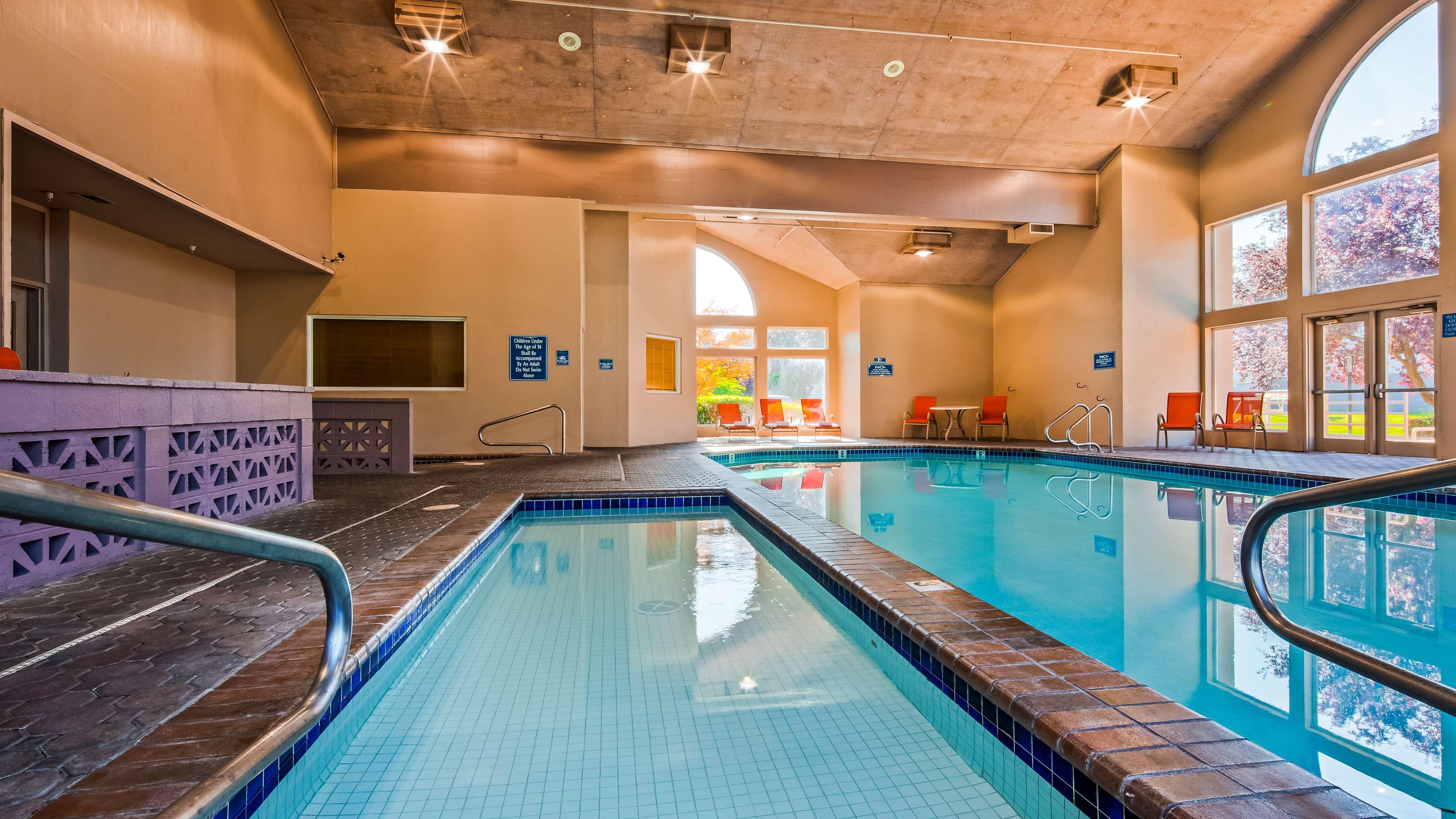 Best Western Plus Mill Creek Inn — photo 5