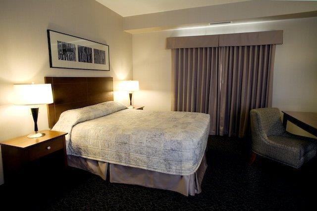 Heritage Inn & Suites — photo 5