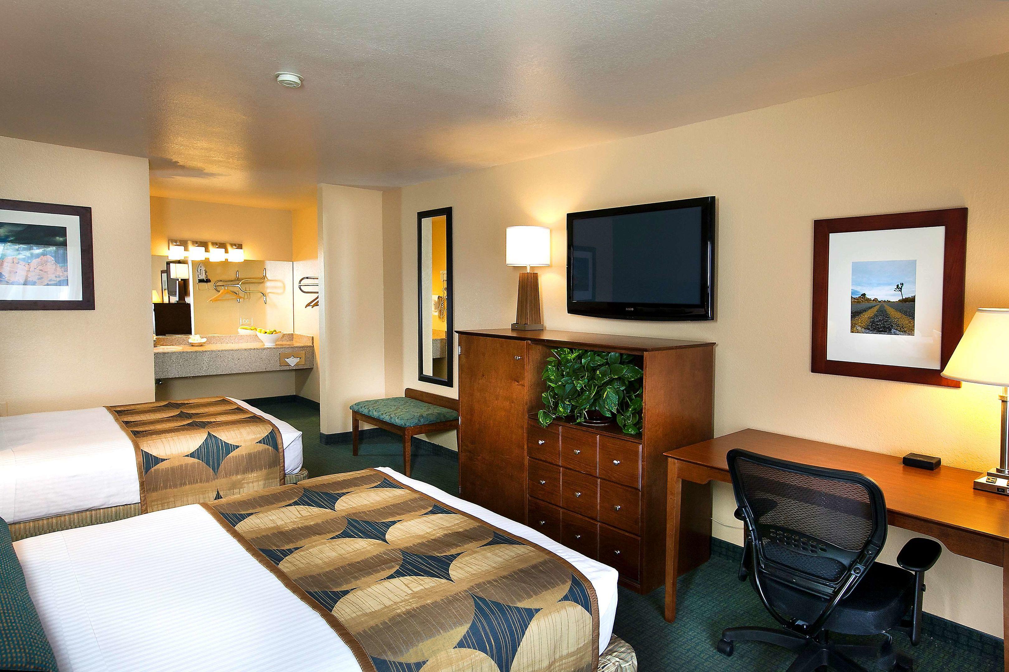 SureStay Plus by Best Western Twentynine Palms Joshua Tree — photo 4