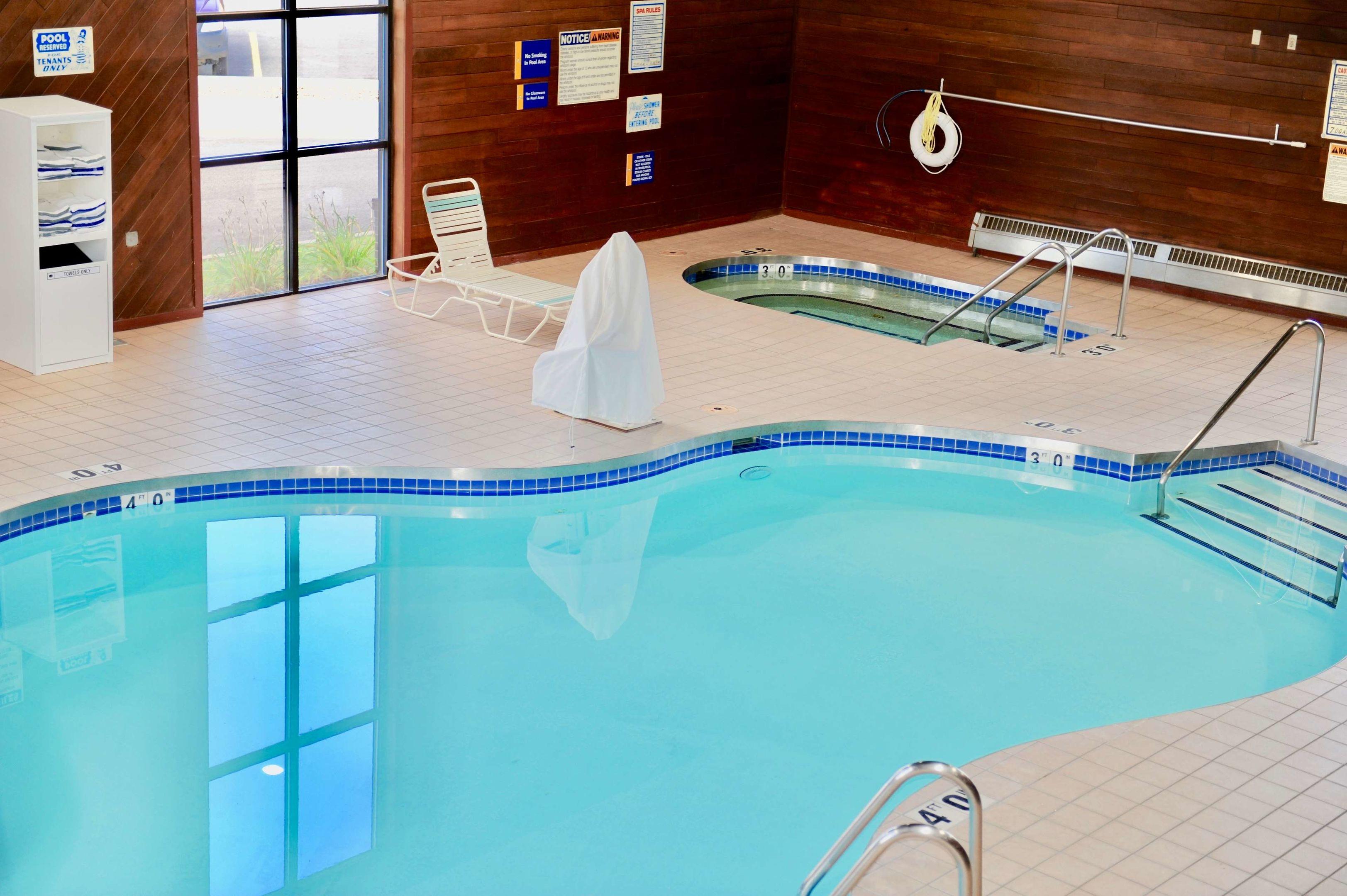 Days Inn & Suites by Wyndham Wausau — photo 3