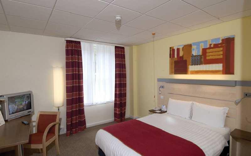 Holiday Inn Express Edinburgh City Centre — photo 4
