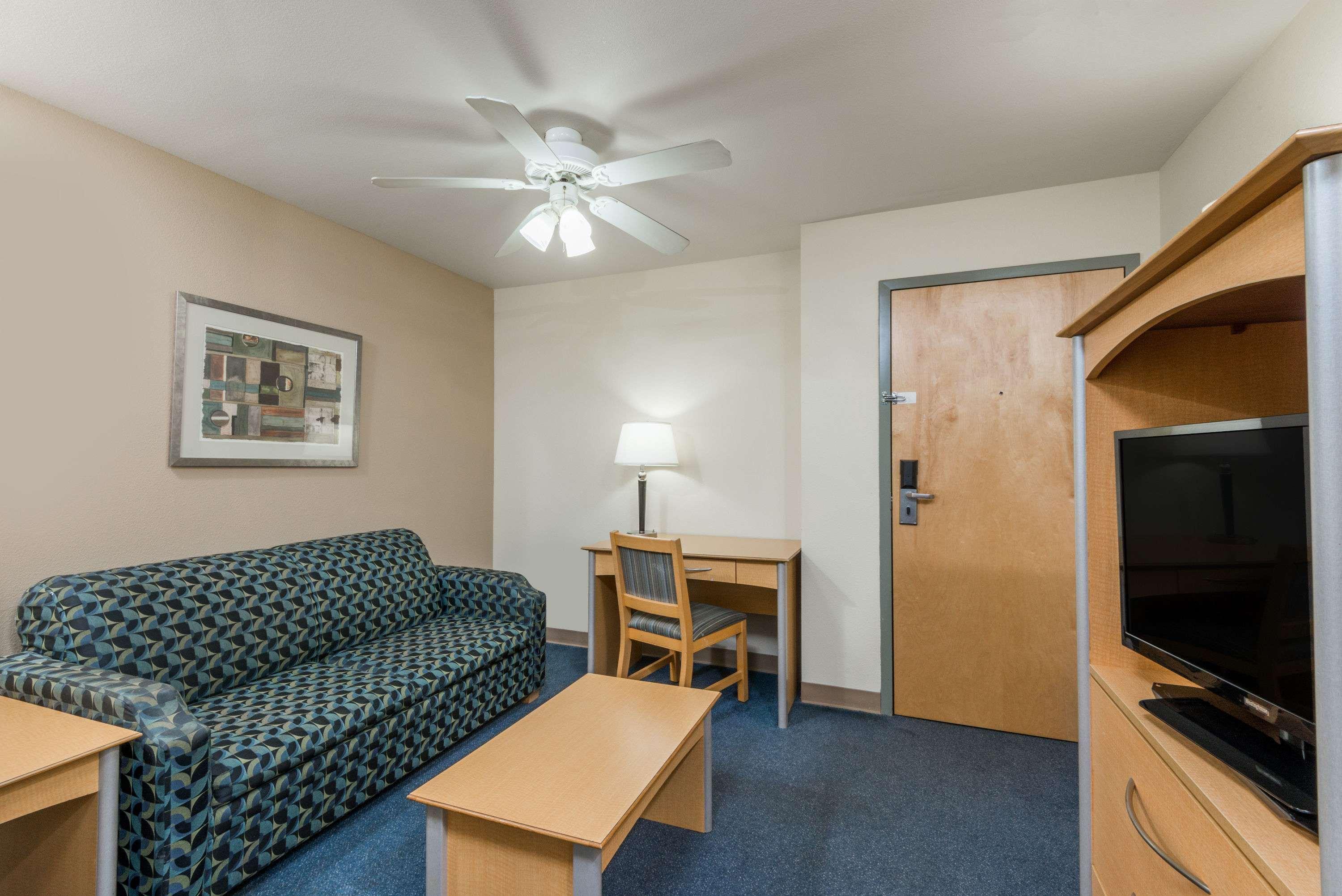 Baymont Inn & Suites Noblesville — photo 5