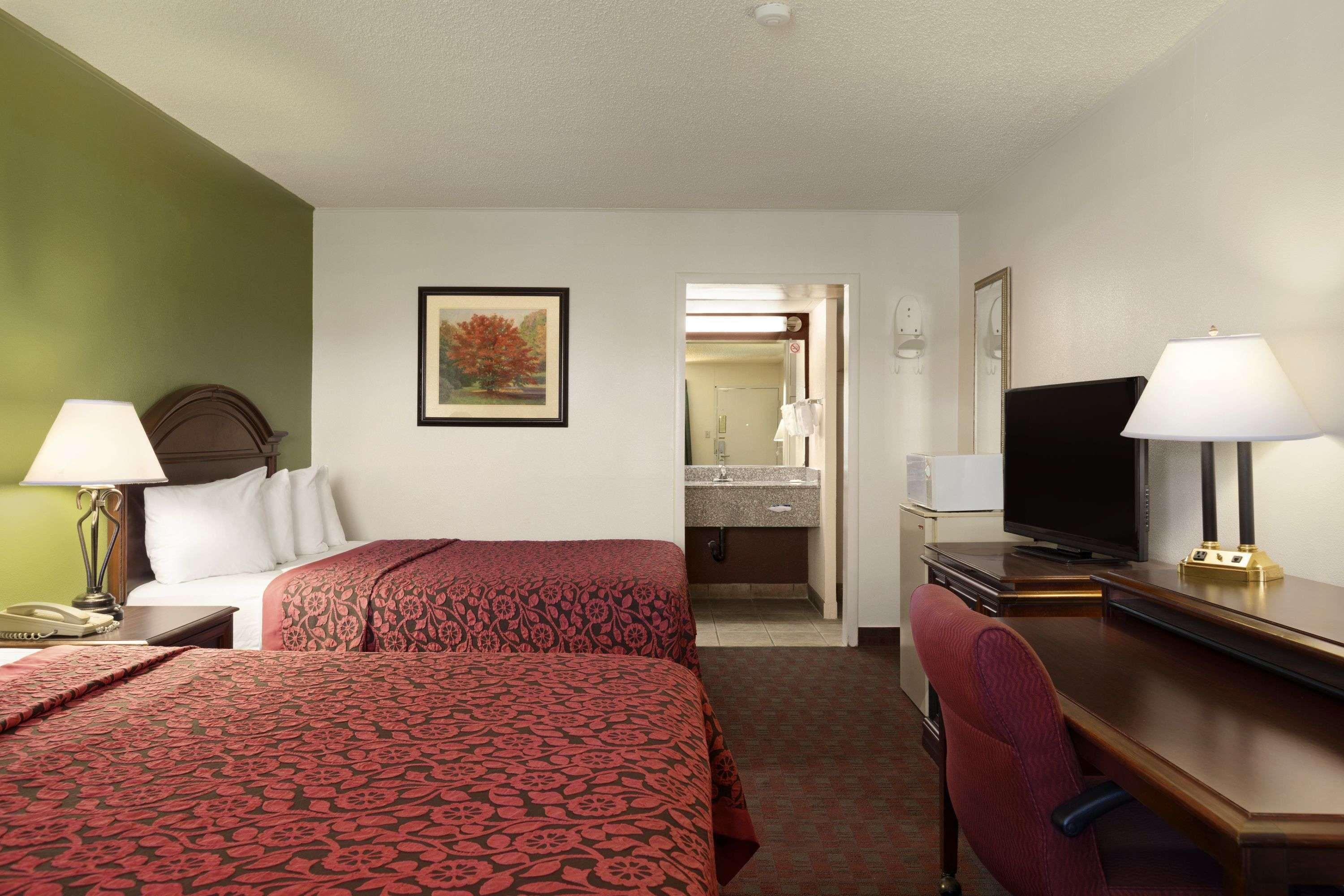 Days Inn by Wyndham Santa Fe New Mexico — photo 5