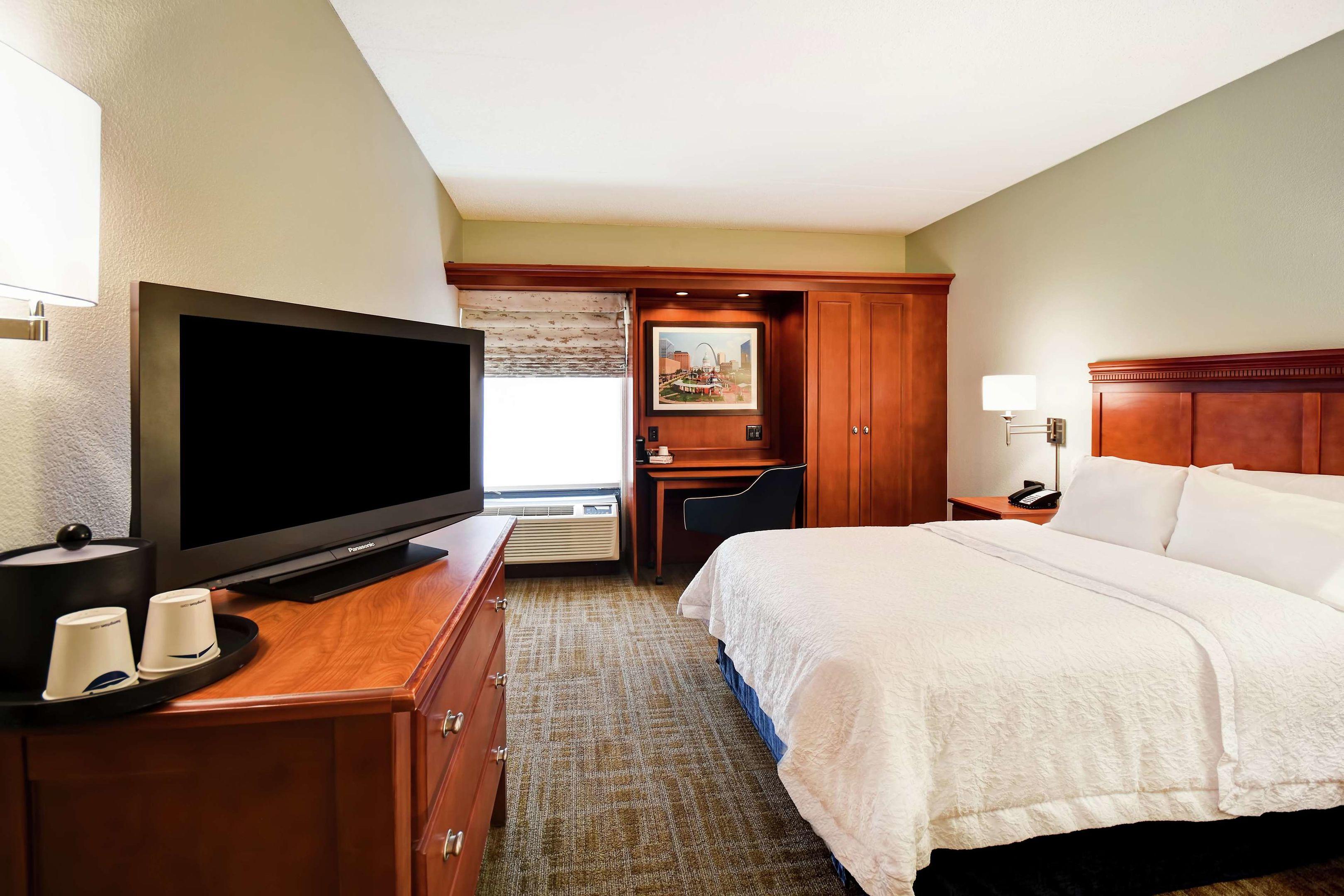 Hampton Inn St. Louis/Westport — photo 5