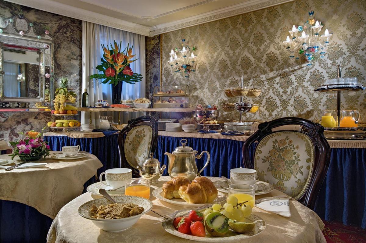 Hotel Montecarlo — photo 4