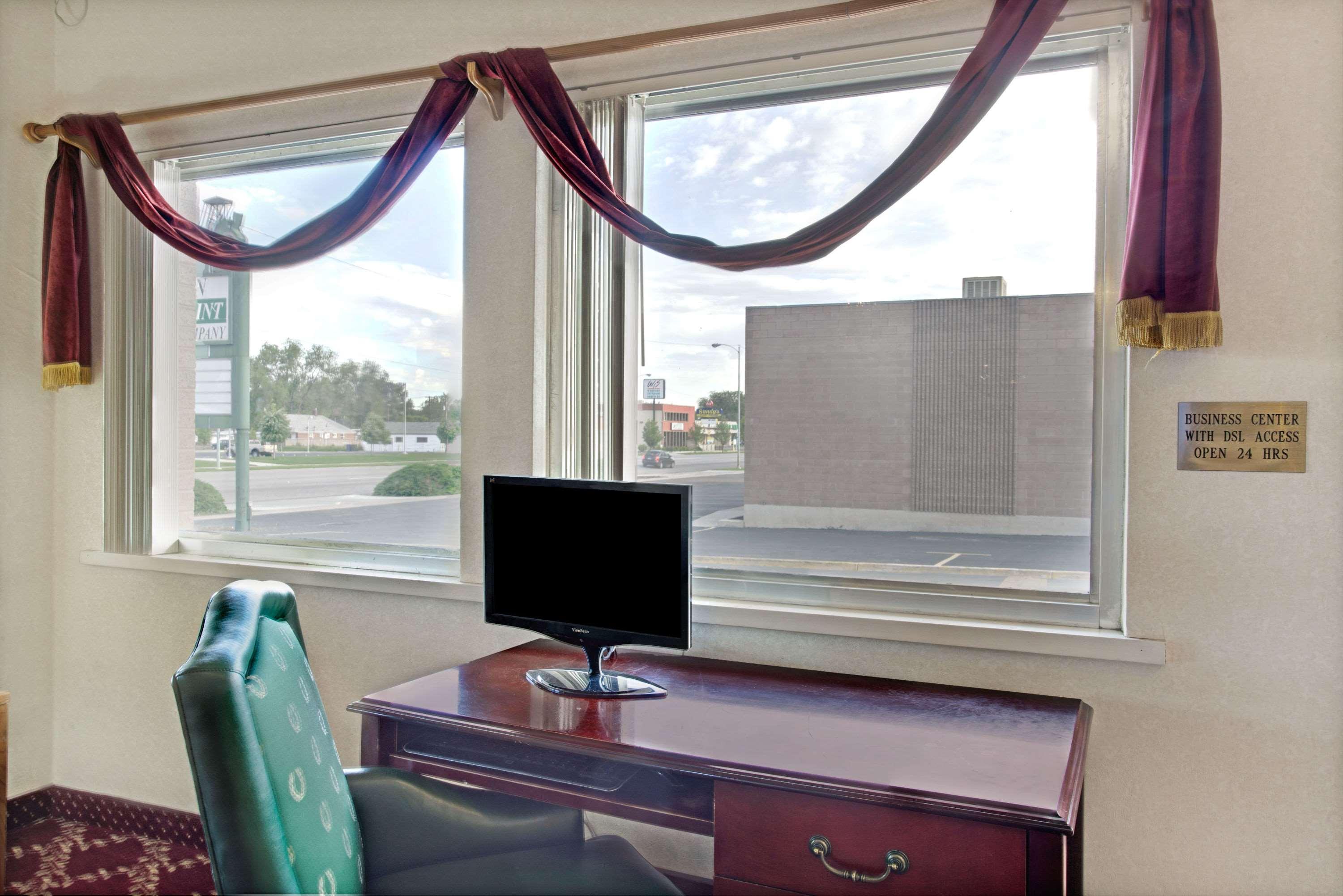 Days Inn by Wyndham Ogden — photo 4