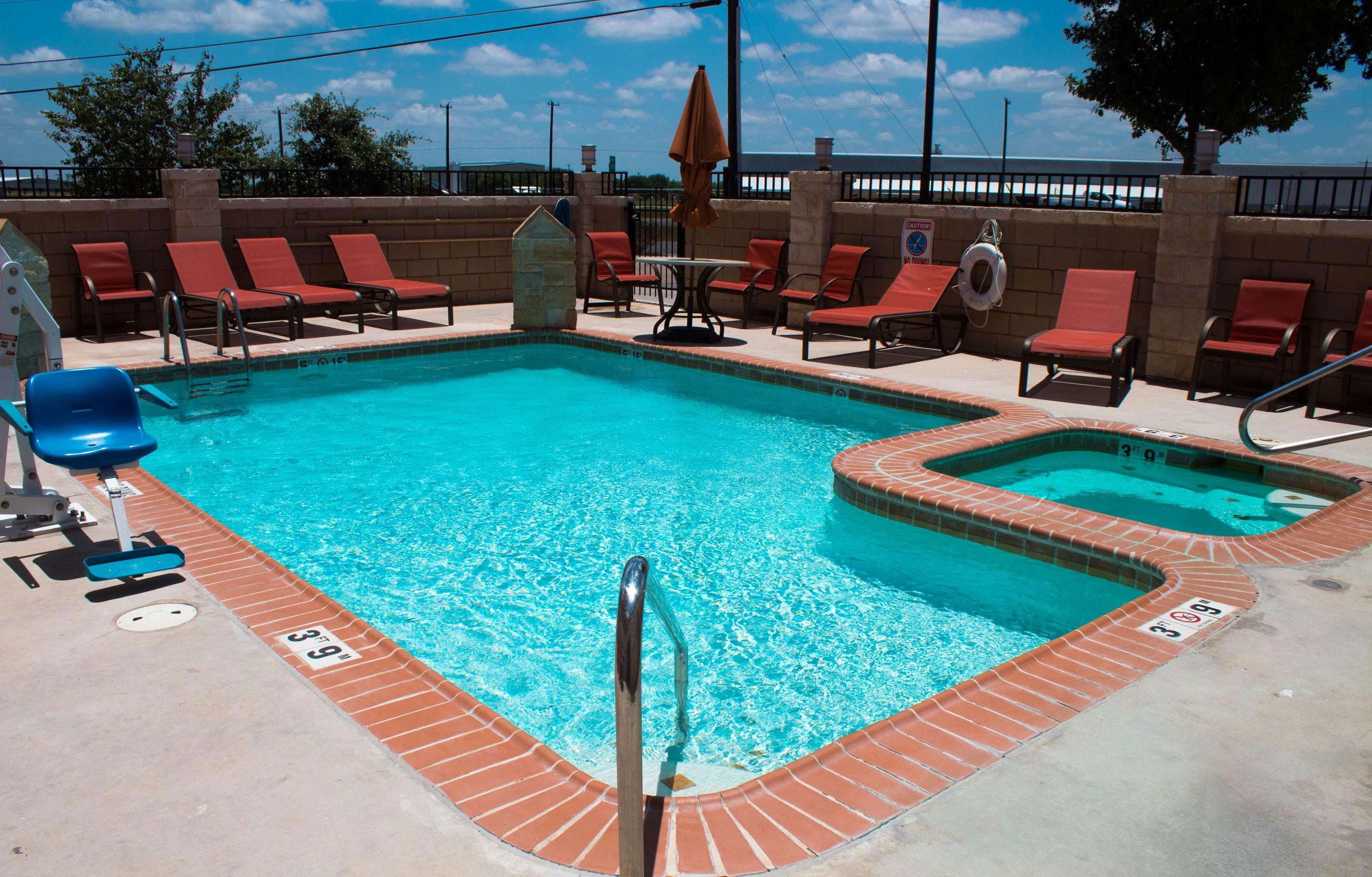 Best Western Plus San Antonio East Inn & Suites — photo 4