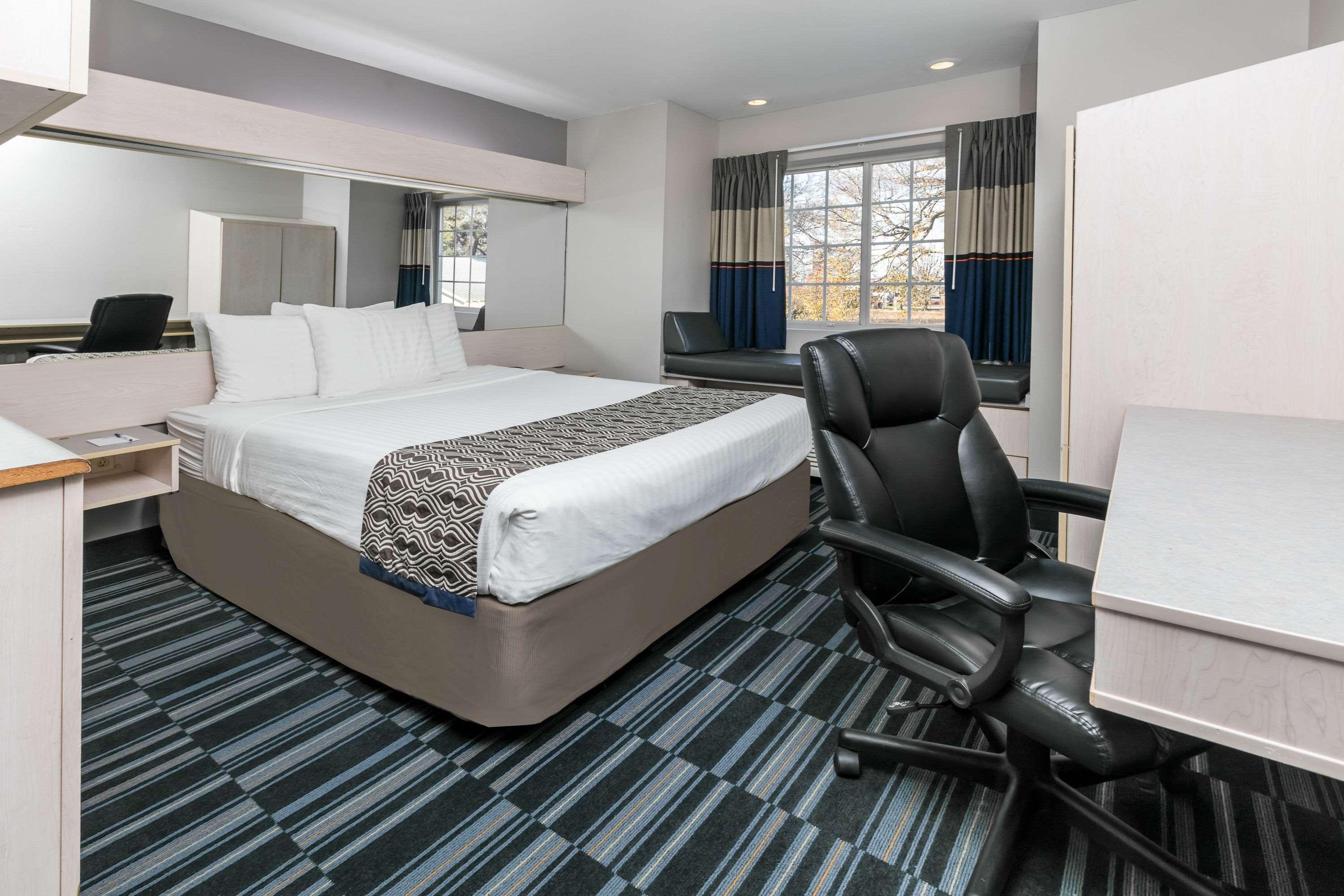 Microtel Inn & Suites by Wyndham Scott Lafayette — photo 5