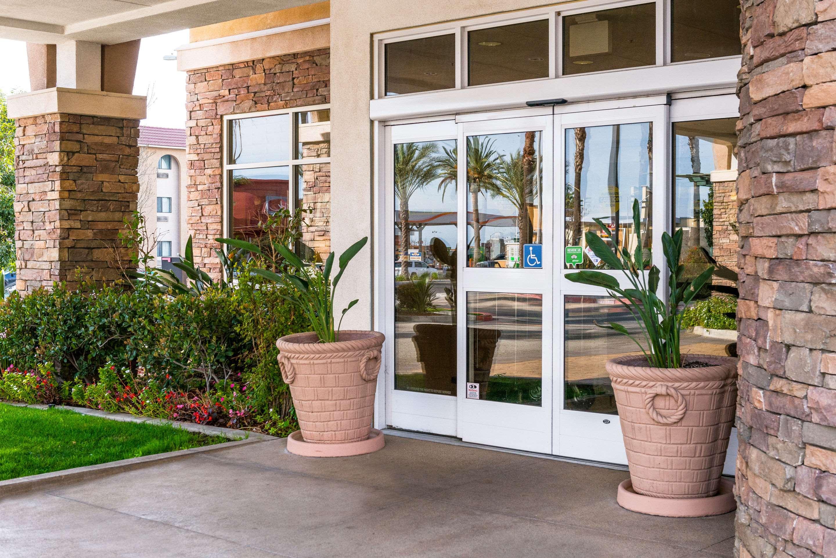 Comfort Suites Ontario Airport — photo 3