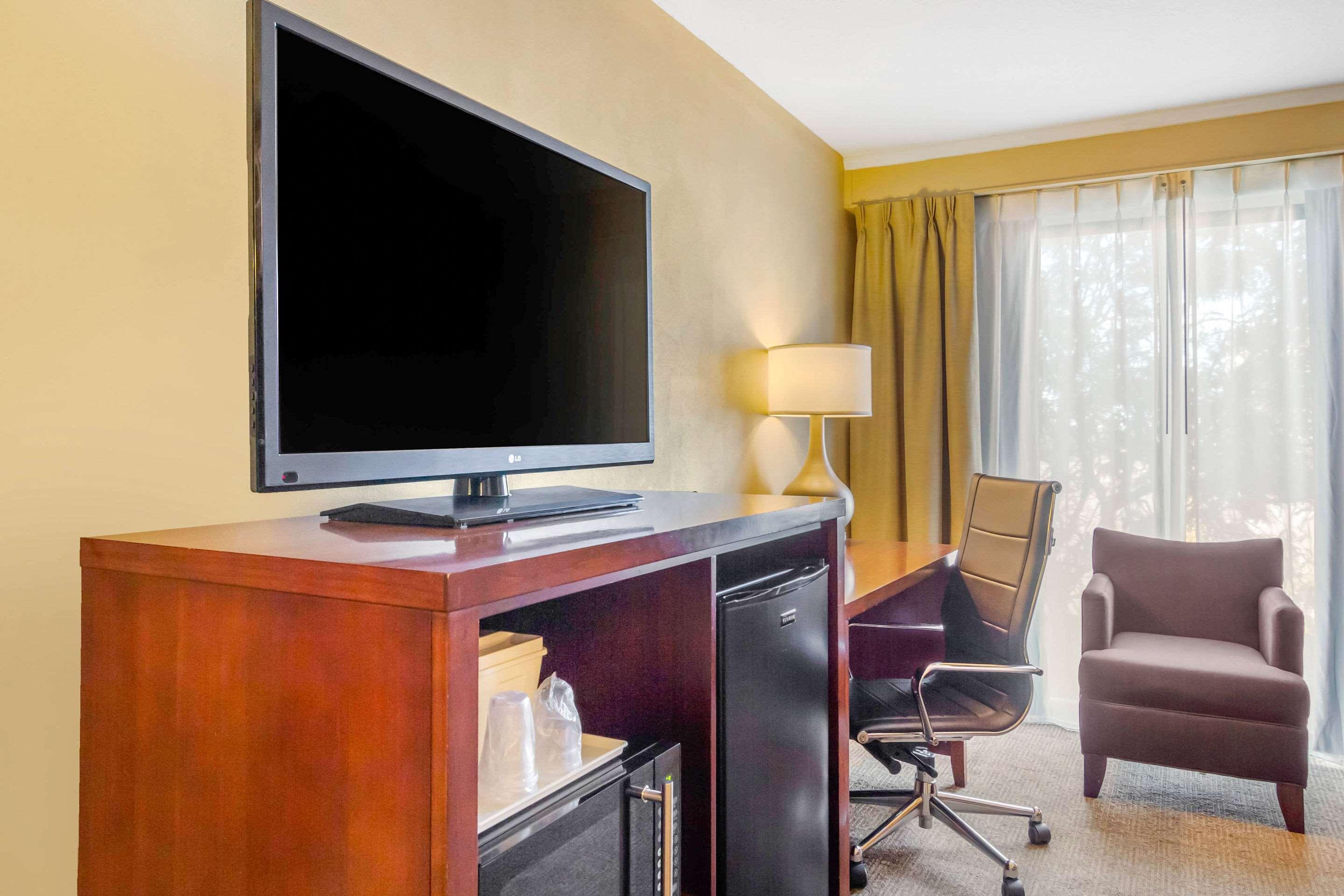Comfort Inn Central — photo 5