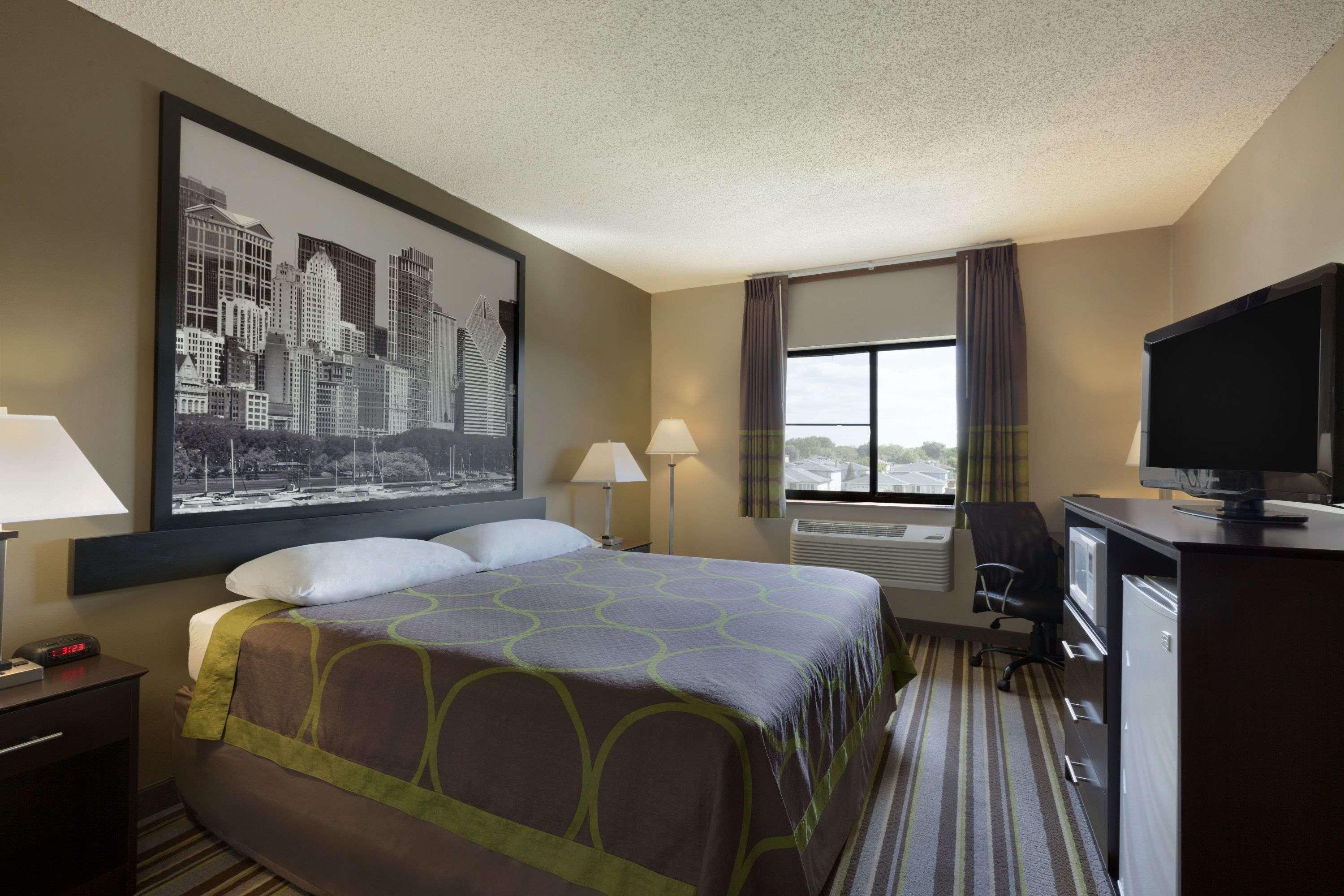 Super 8 by Wyndham Bridgeview/Chicago Area — photo 4