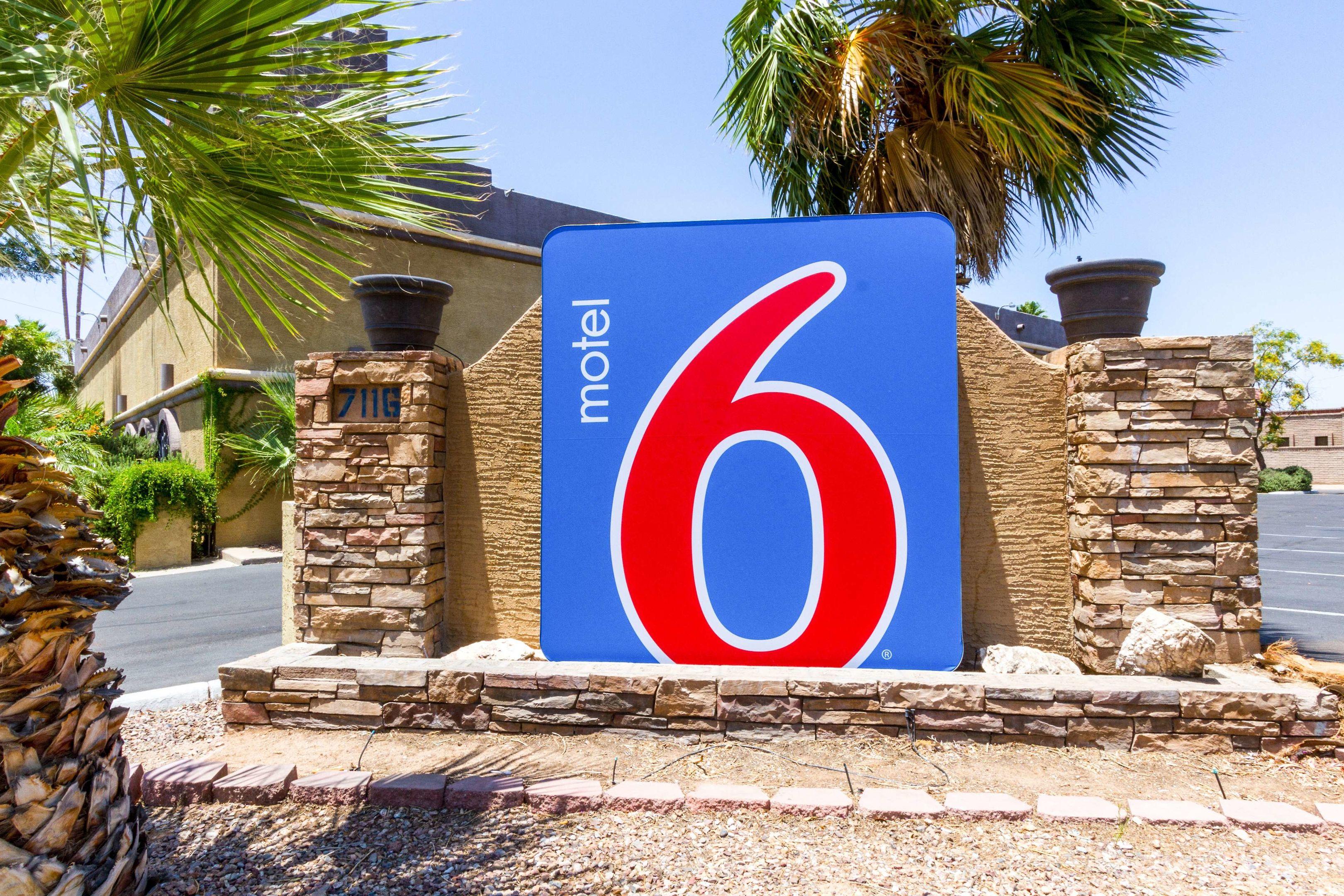 Motel 6 Glendale AZ — photo 5