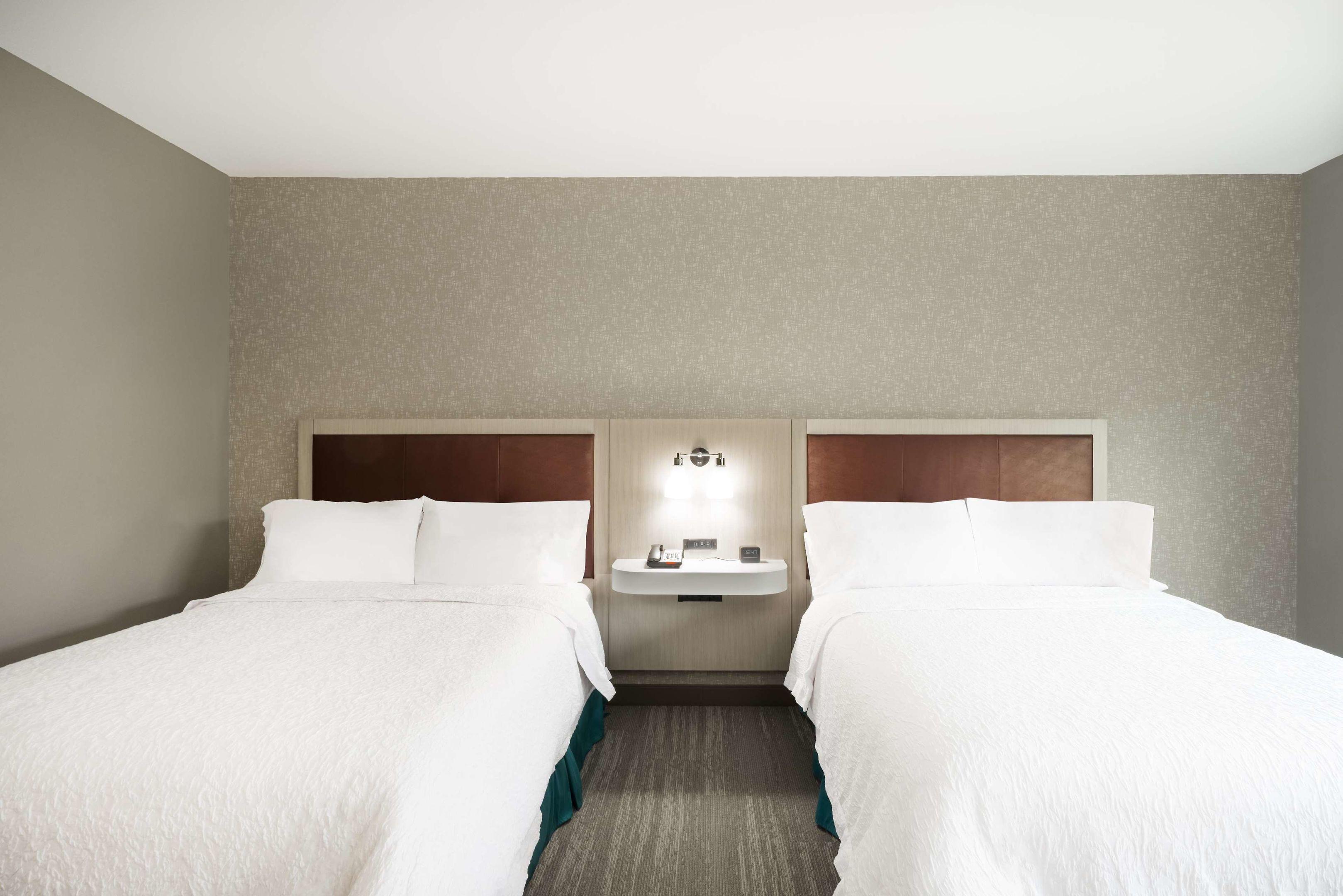 Hampton Inn Newport — photo 4
