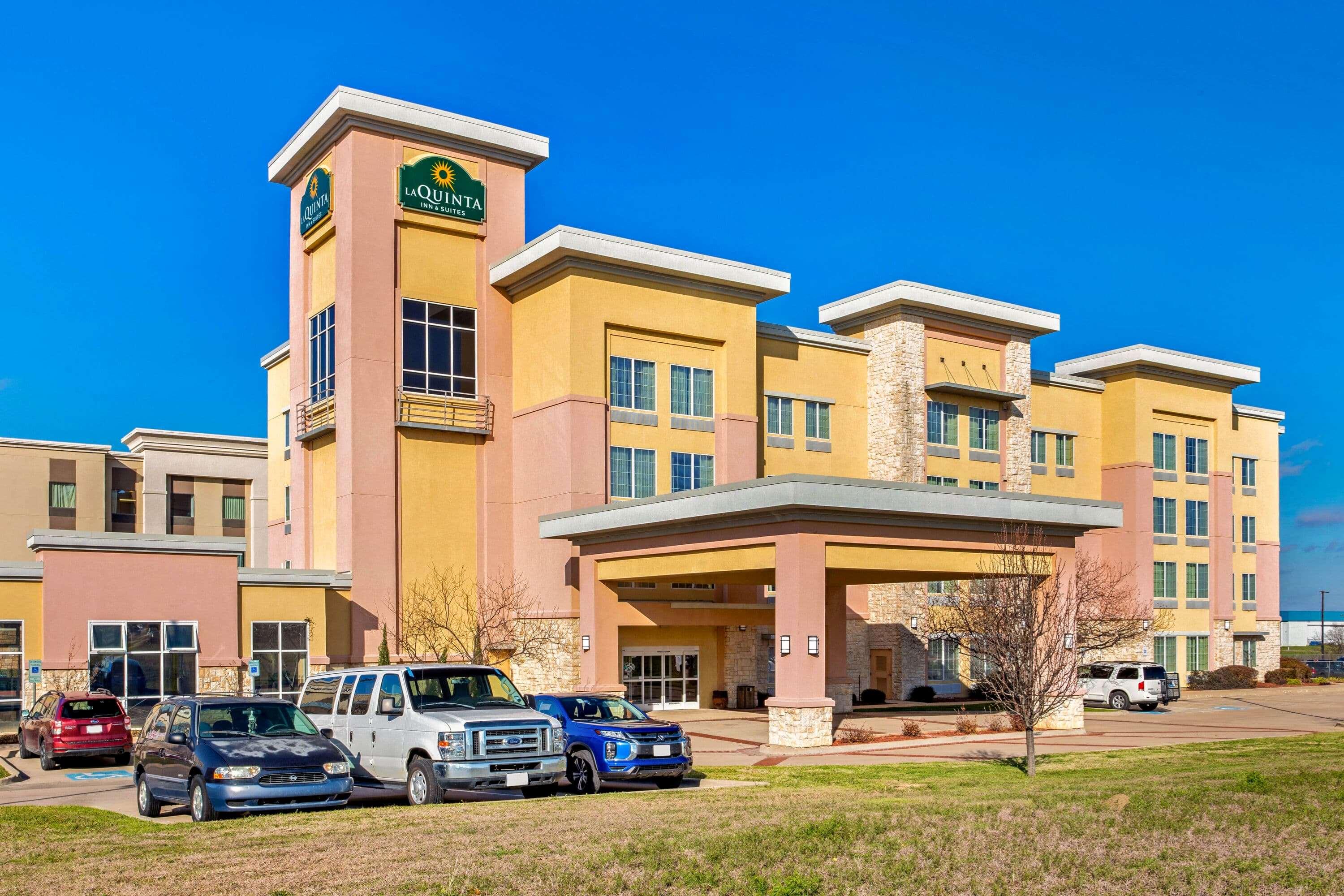 La Quinta Inn & Suites Burleson — photo 4