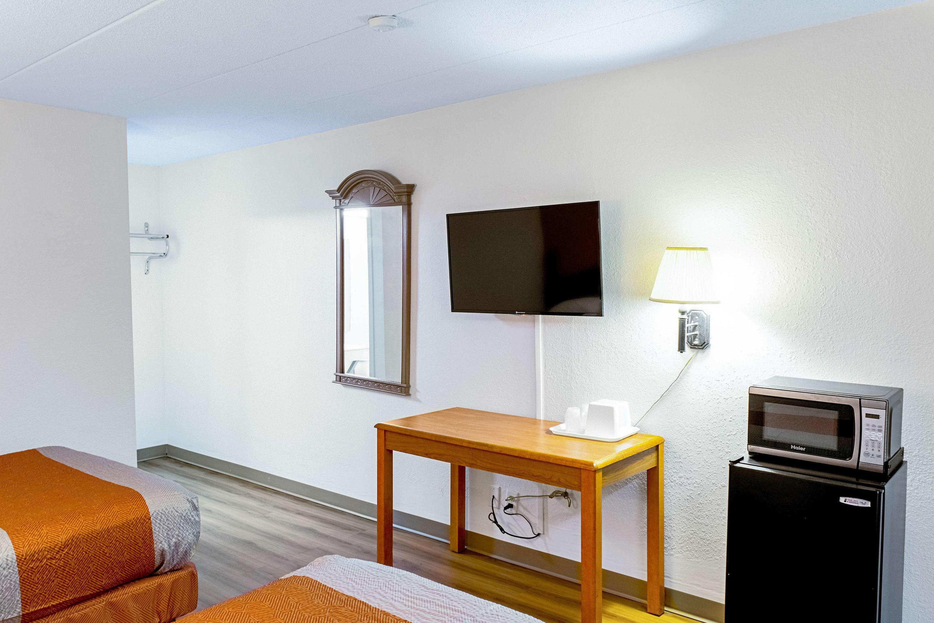 Motel 6 Cincinnati — photo 5