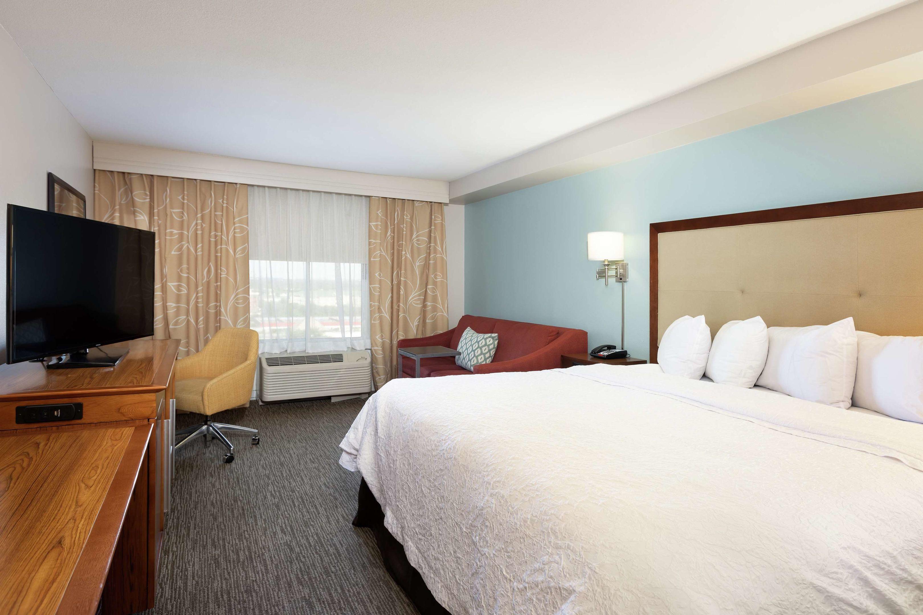 Hampton Inn & Suites Austin Airport — photo 5