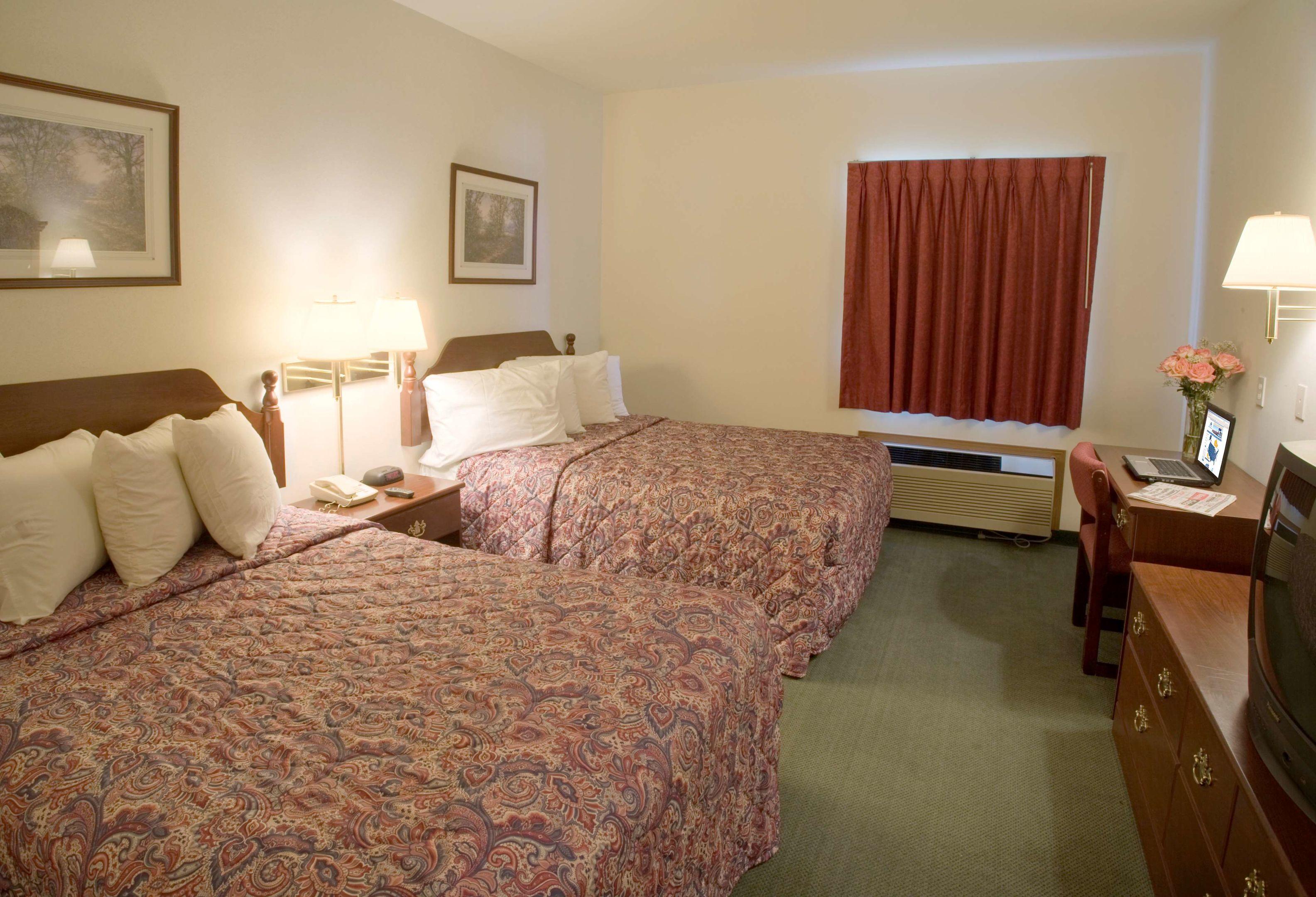 Americas Best Value Inn Gaylord — photo 5