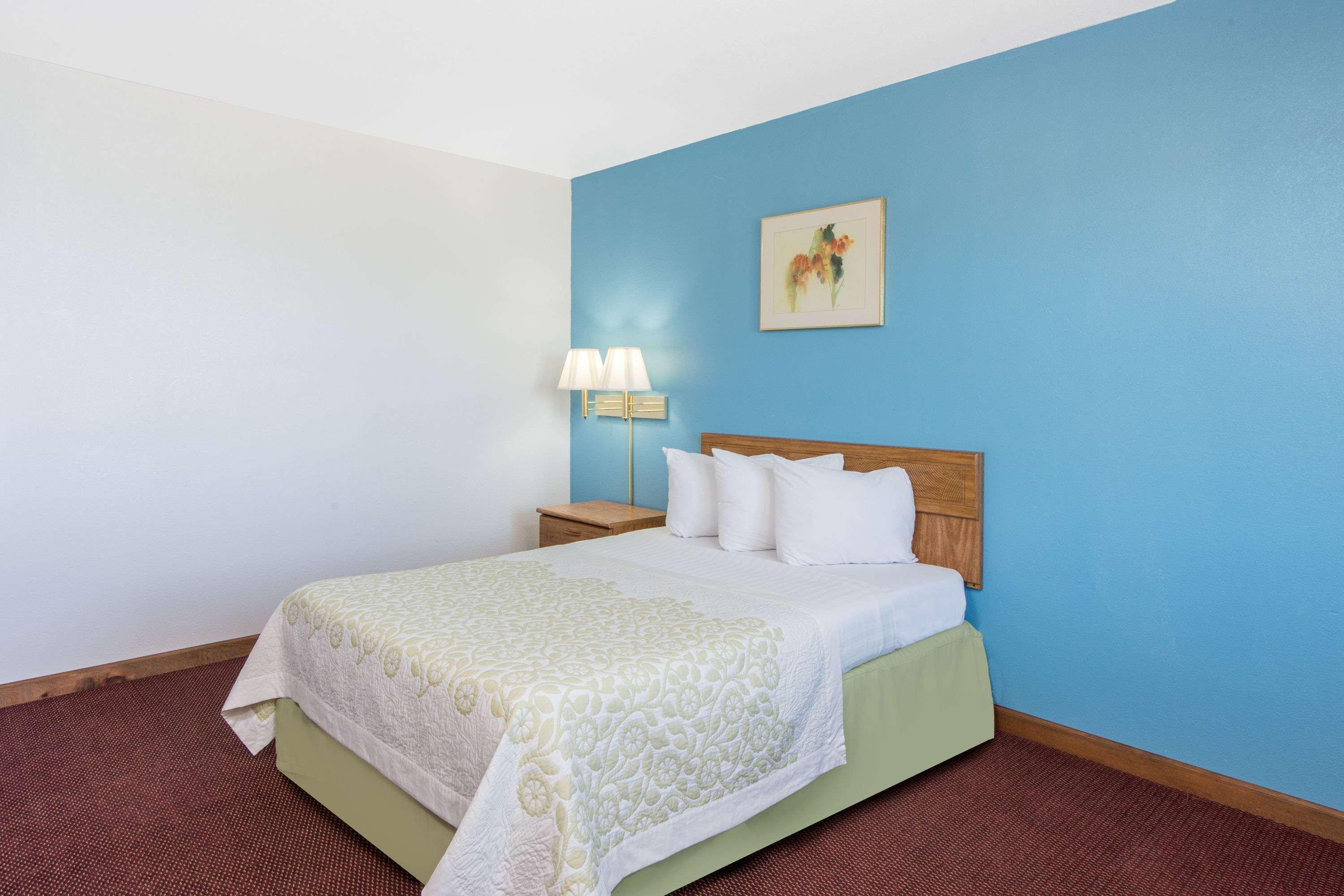 Days Inn Mountain Grove — photo 5