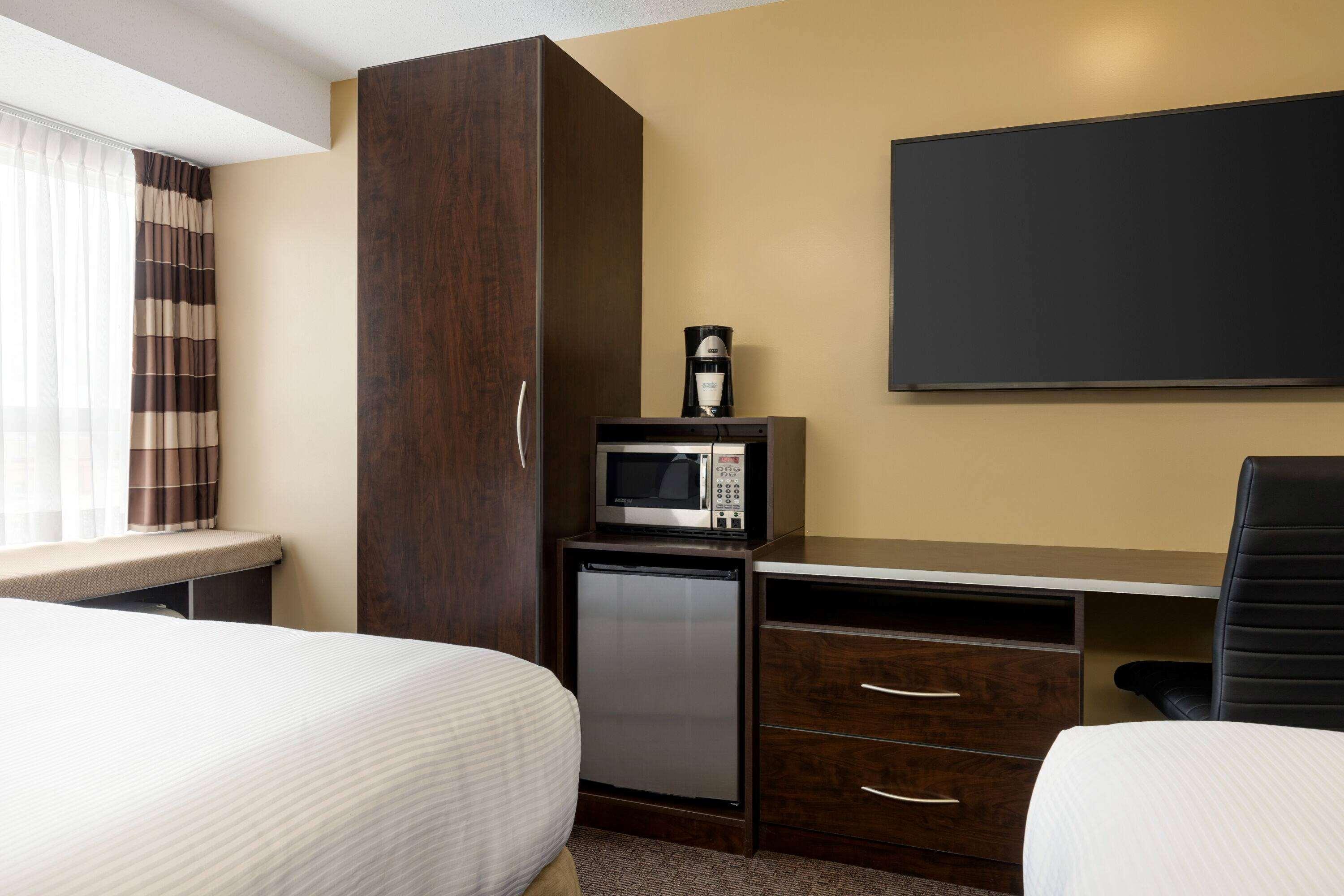 Microtel Inn and Suites Estevan — photo 5