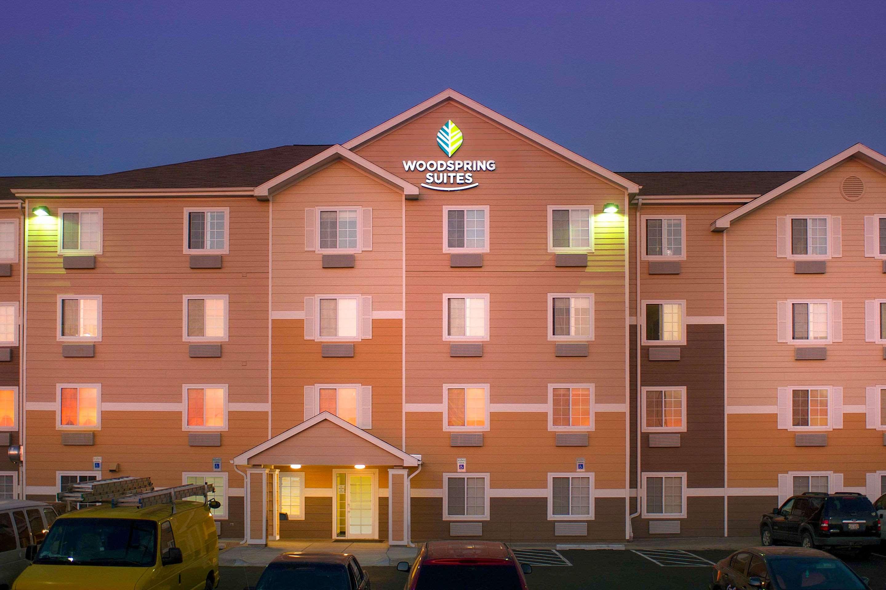 WoodSpring Suites Lincoln — photo 5
