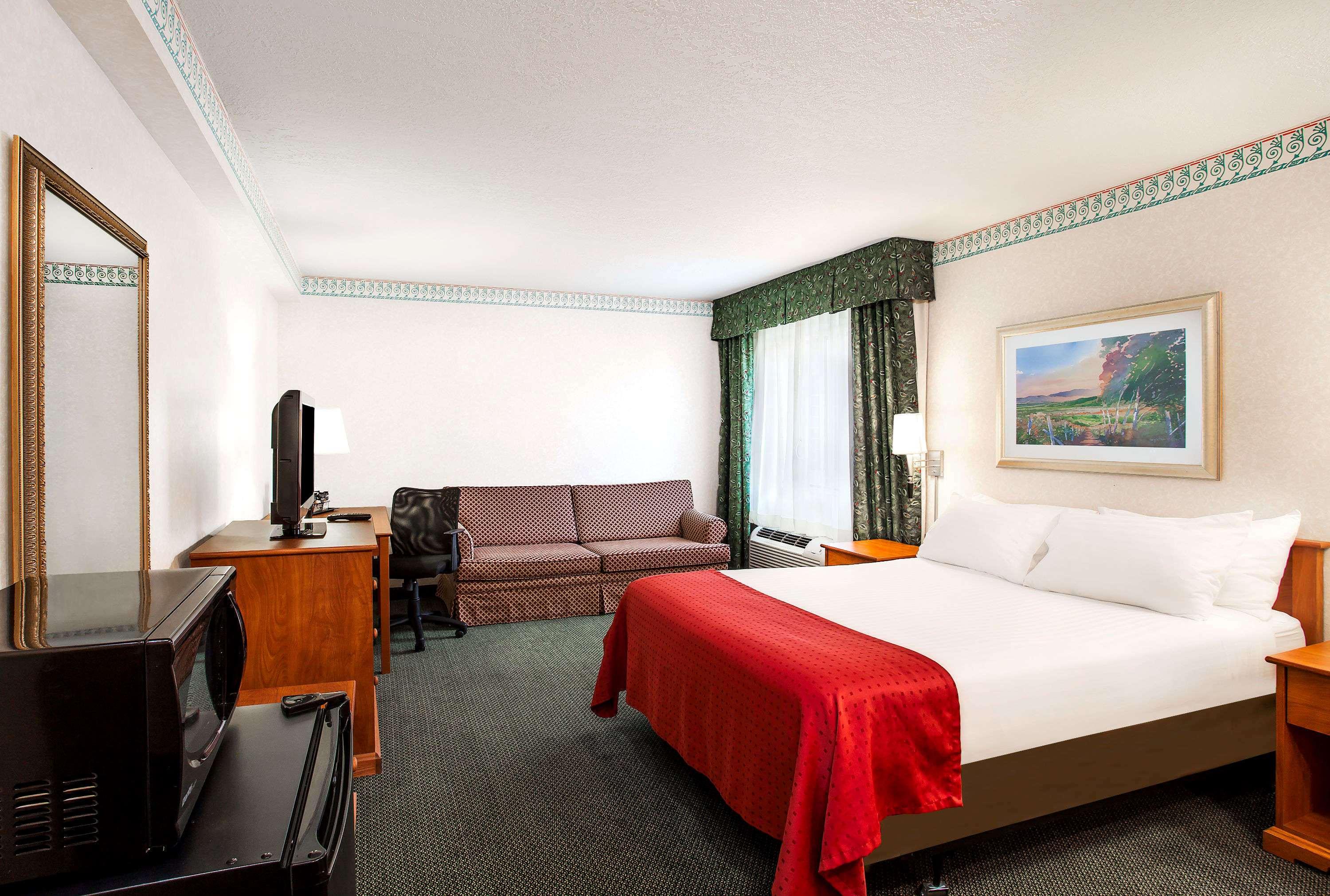 Ramada Price — photo 3