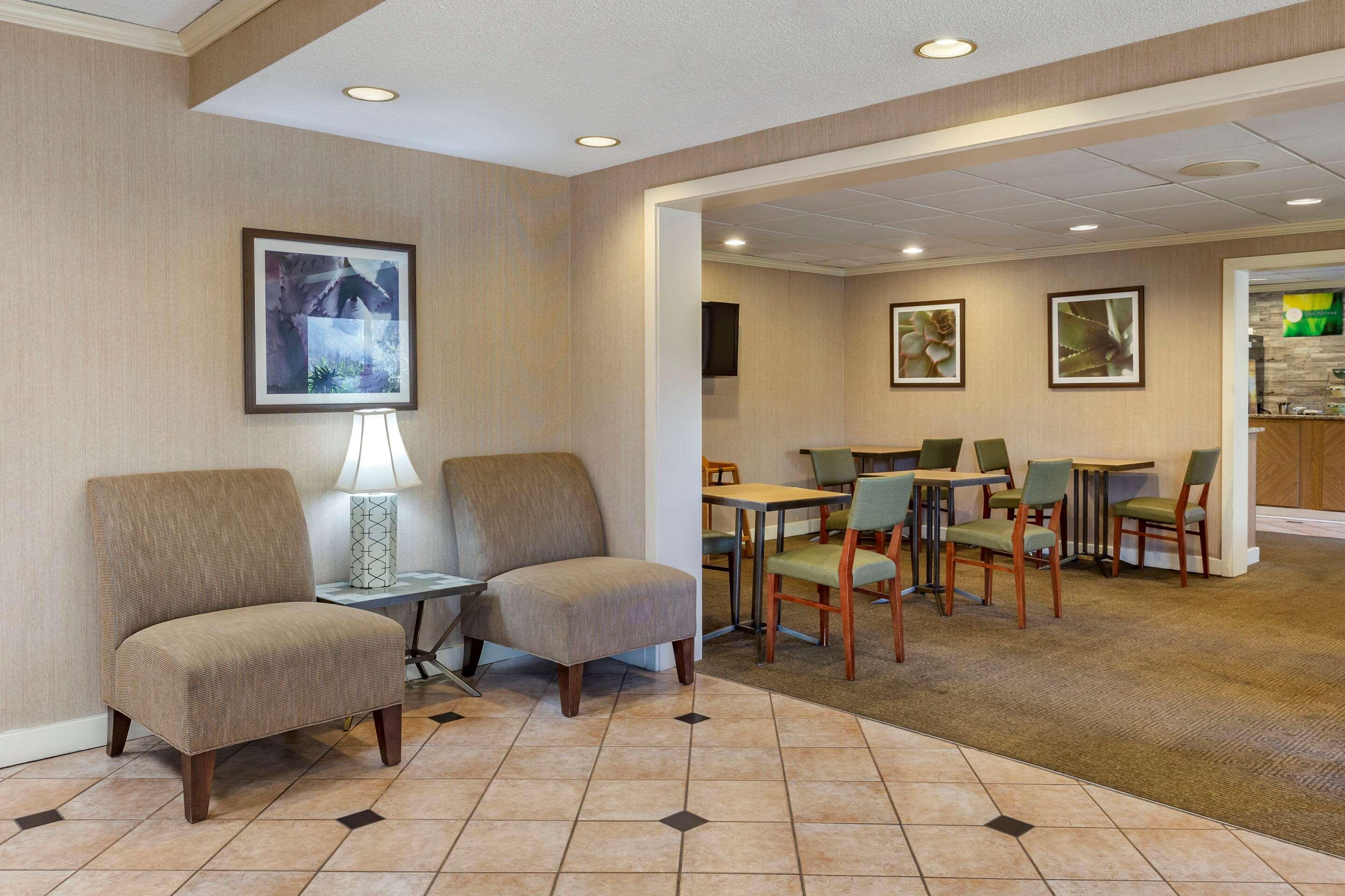 Quality Inn & Suites Raleigh Durham Airport — photo 5